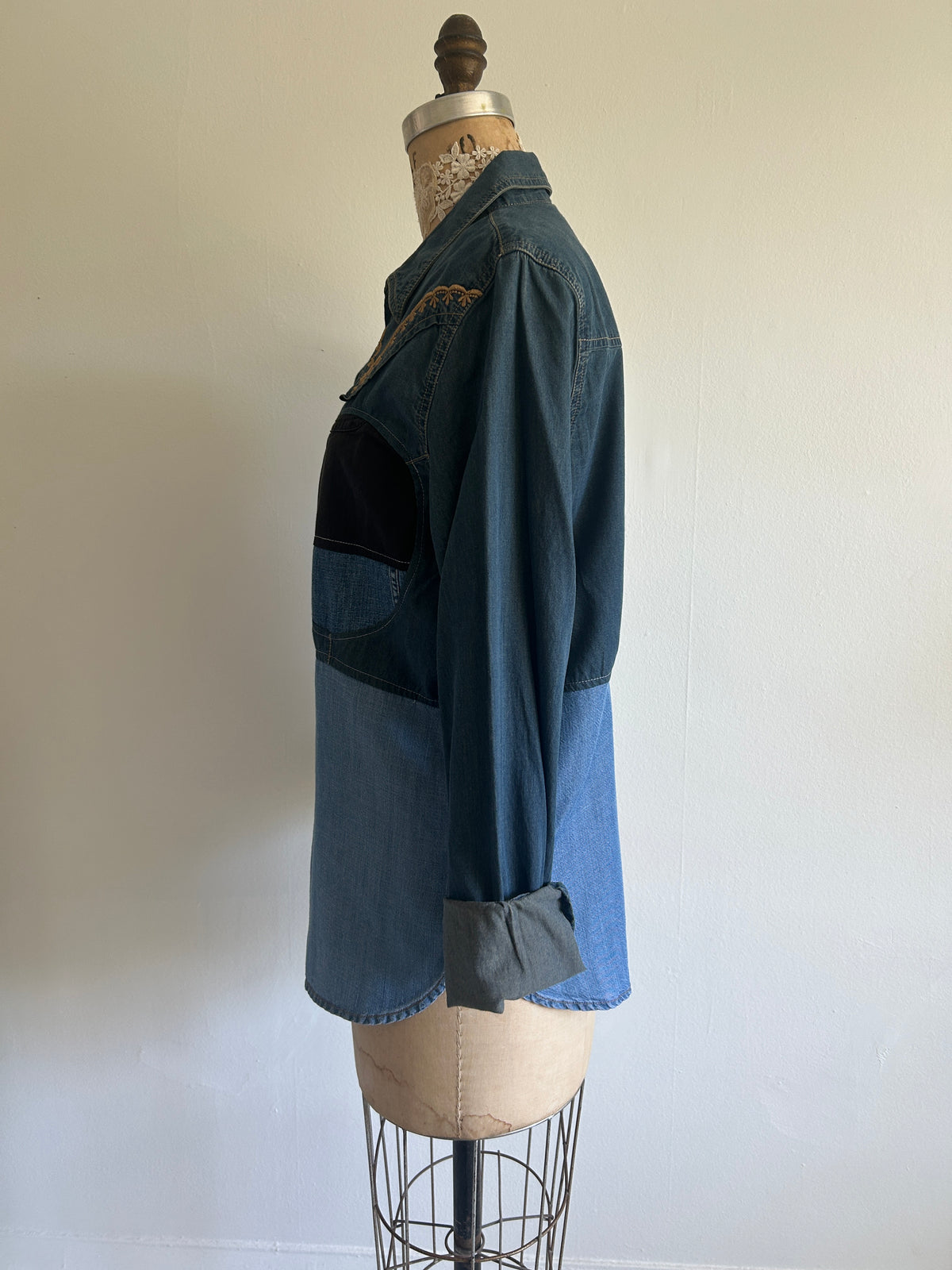 Upcycled Modern Workwear Wrangler Denim Shirt - Circle Series Size M/L #DBML4