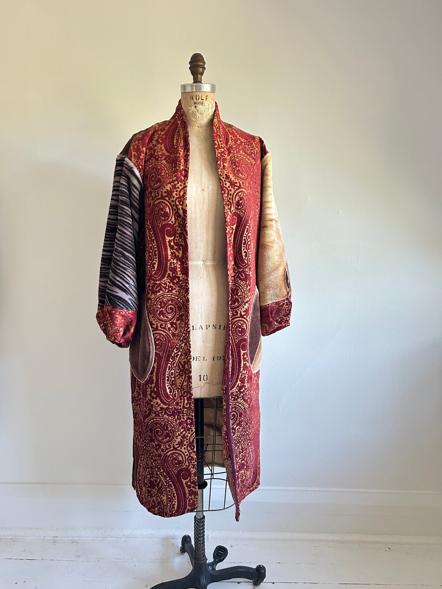 Vivianne Duster with Upcycled Fleece & Velvet Brocade Throw Blanket Horse Theme Size M/L #CVDFML5