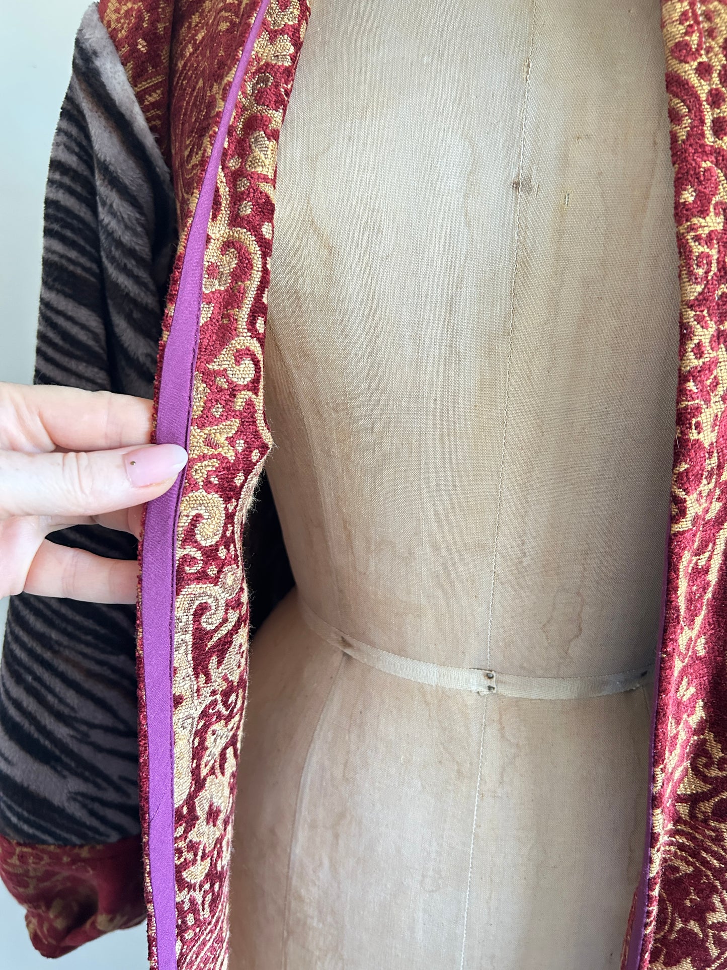 Vivianne Duster with Upcycled Fleece & Velvet Brocade Throw Blanket Horse Theme Size M/L #CVDFML5
