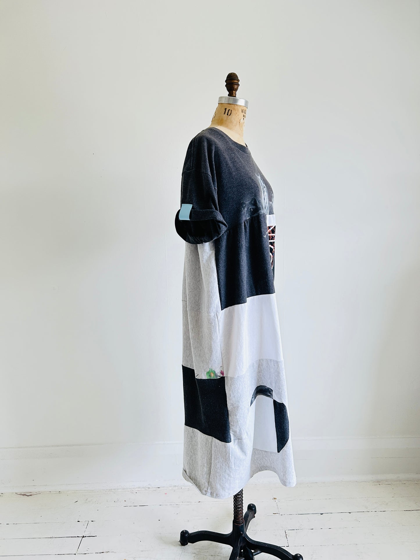 Vintage & Upcycled Tshirt Dress Size L/XL #TDRESS3