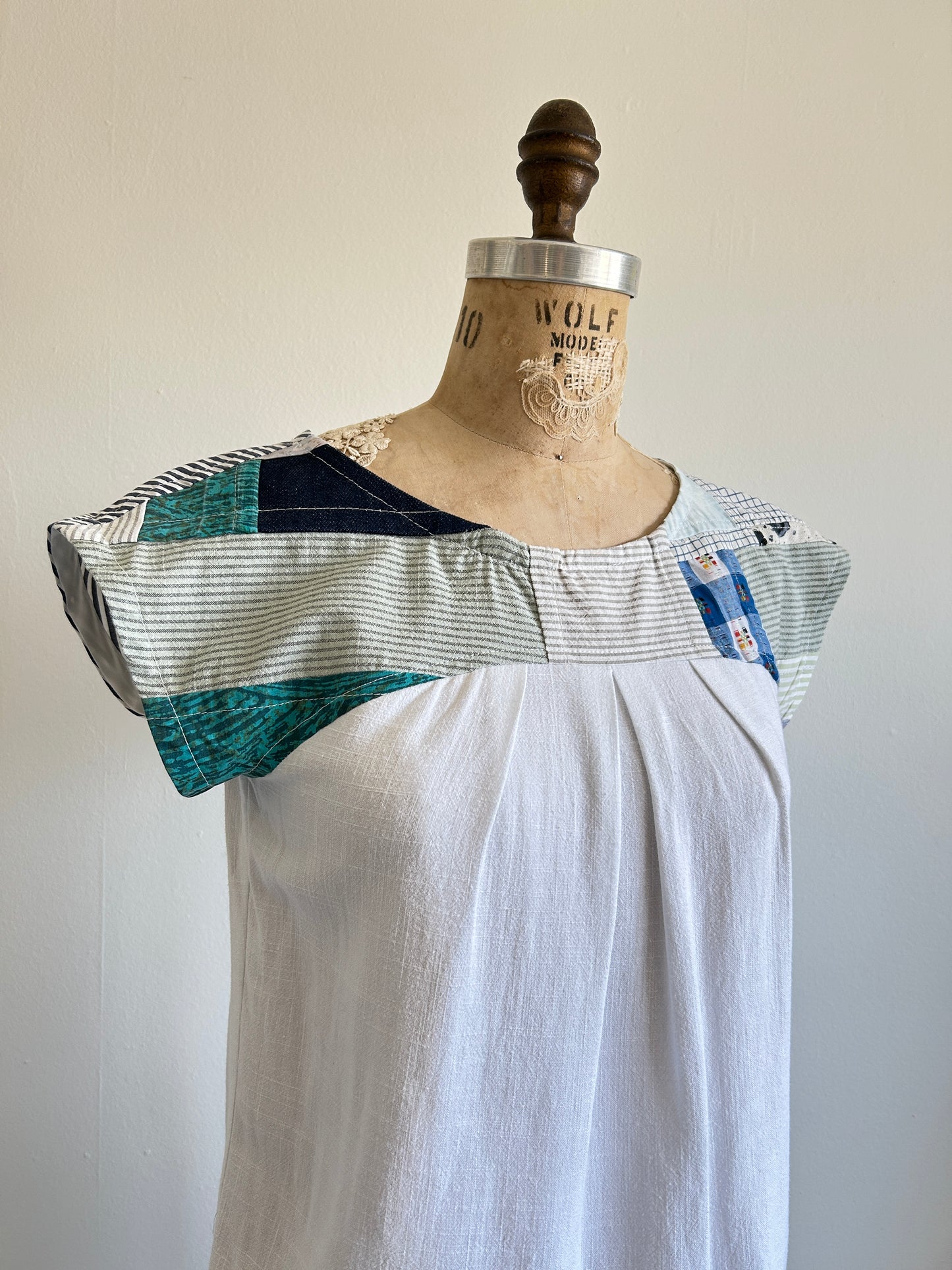 Peony Top - One of a Kind Upcycled Cotton & Linen Size XS #PEO31