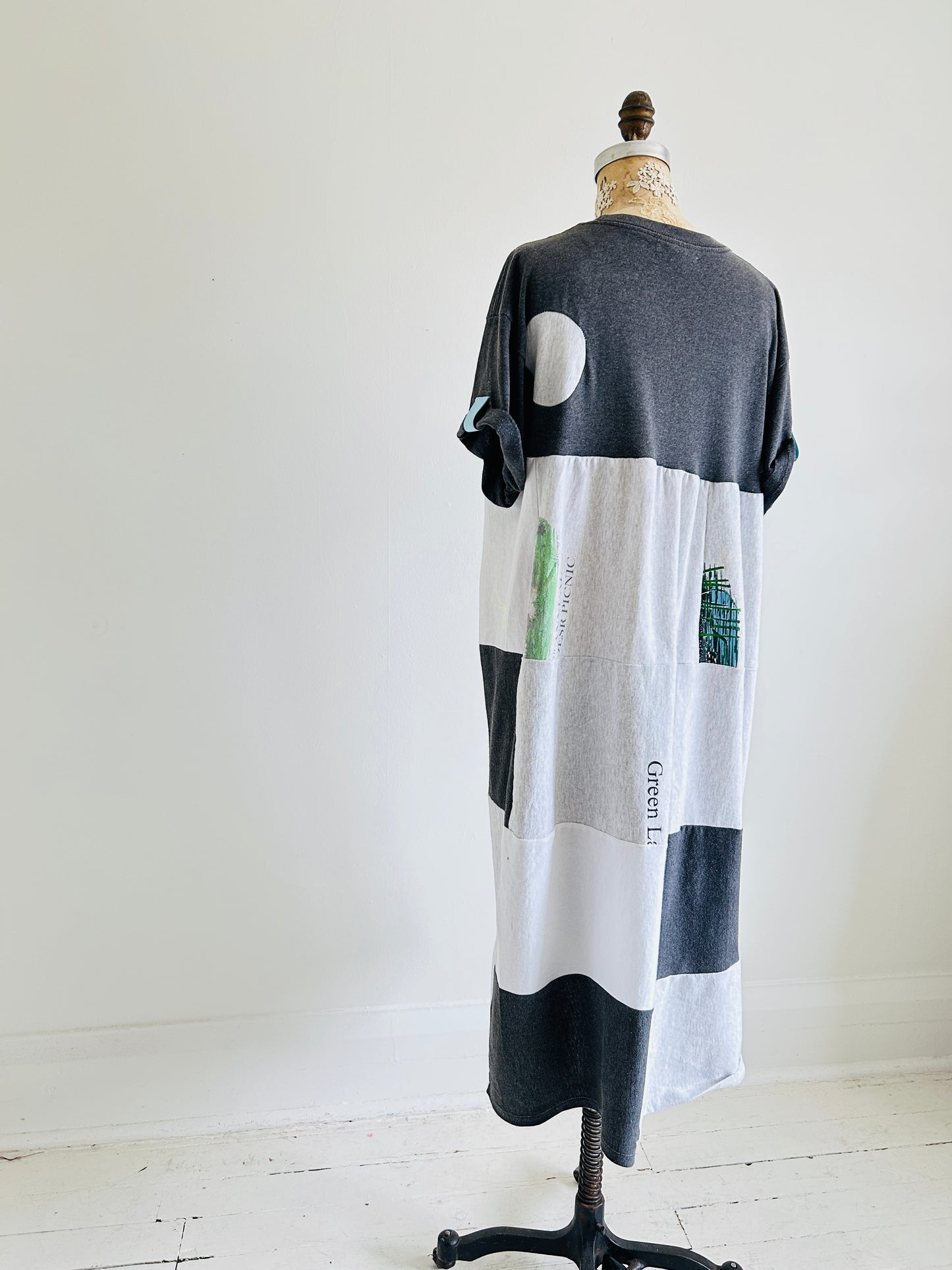 Vintage & Upcycled Tshirt Dress Size L/XL #TDRESS3