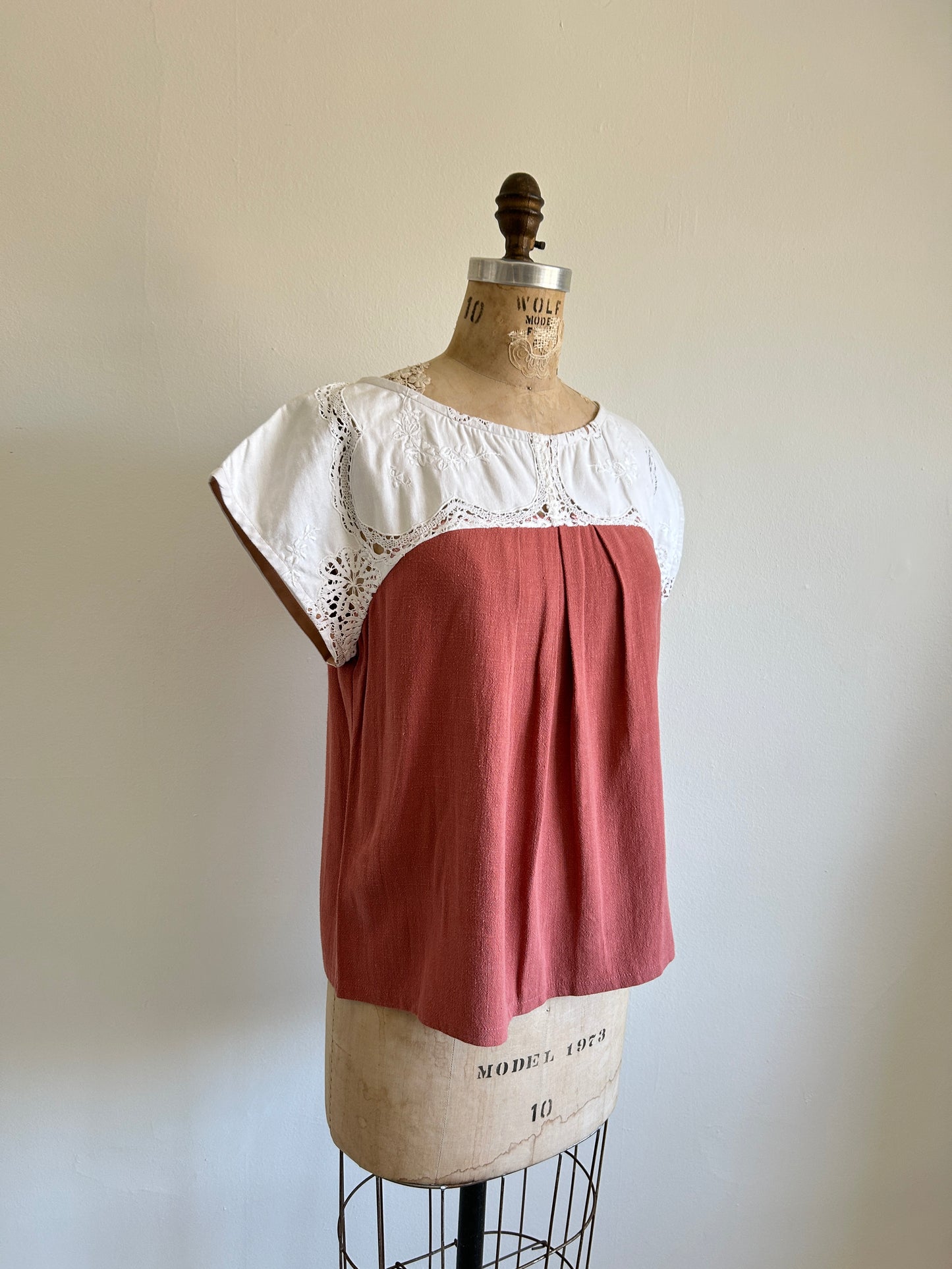 Peony Top - One of a Kind Upcycled Vintage Cut Lace Cotton & Linen Size L #PEO25