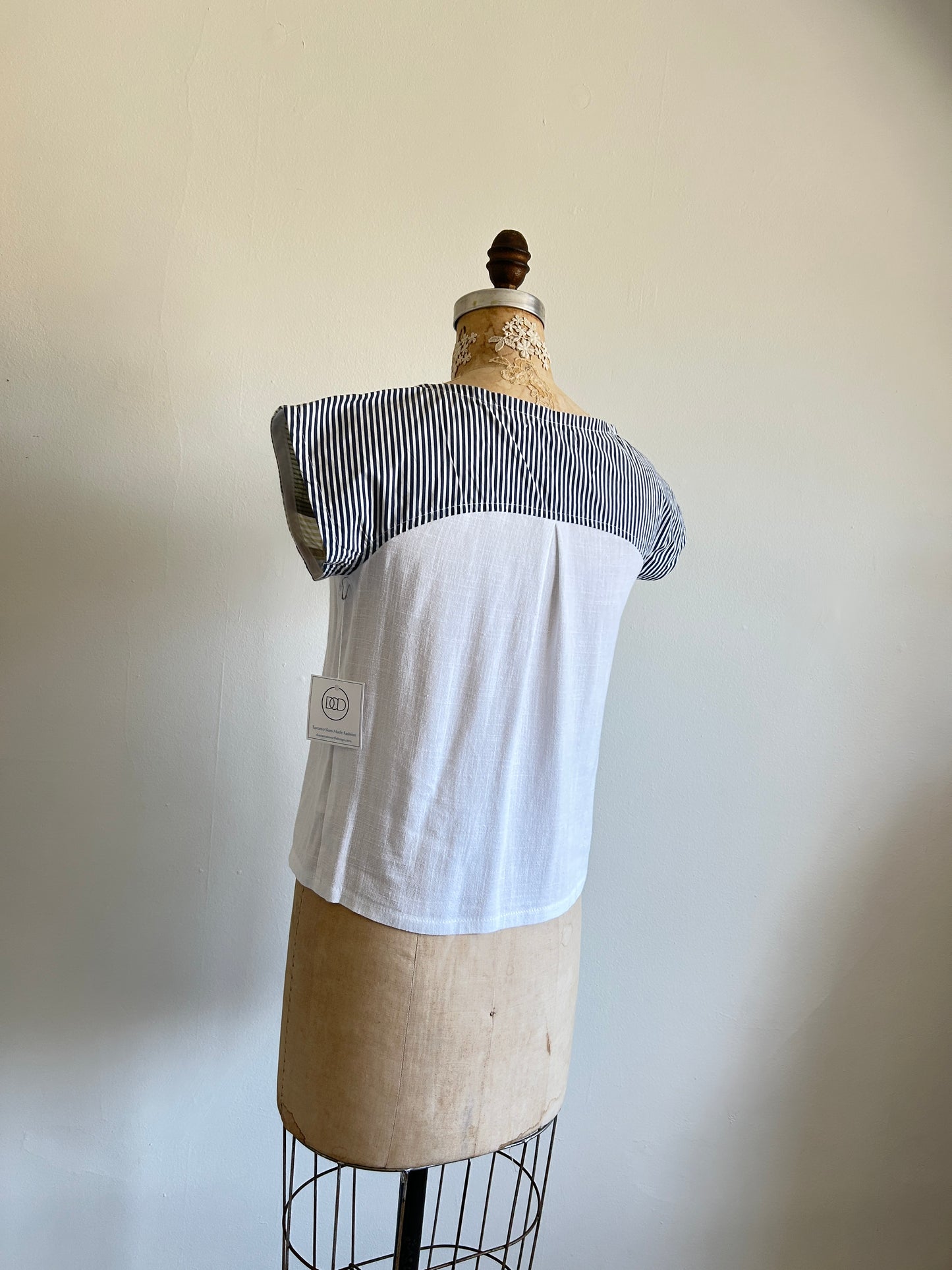 Peony Top - One of a Kind Upcycled Cotton & Linen Size XS #PEO31