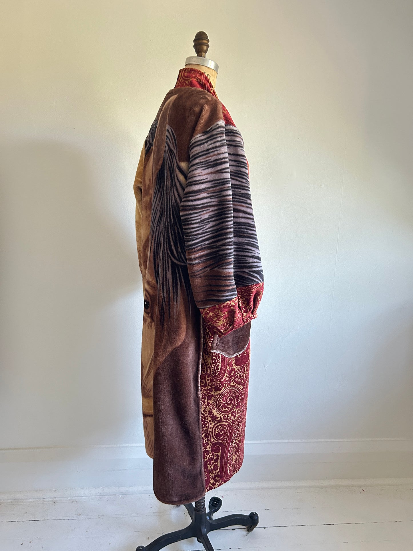 Vivianne Duster with Upcycled Fleece & Velvet Brocade Throw Blanket Horse Theme Size M/L #CVDFML5
