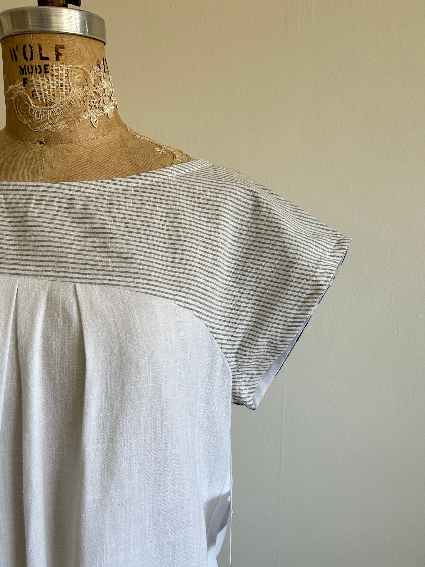 Peony Top - One of a Kind Upcycled & Vintage Cotton & Linen Size L #PEO26