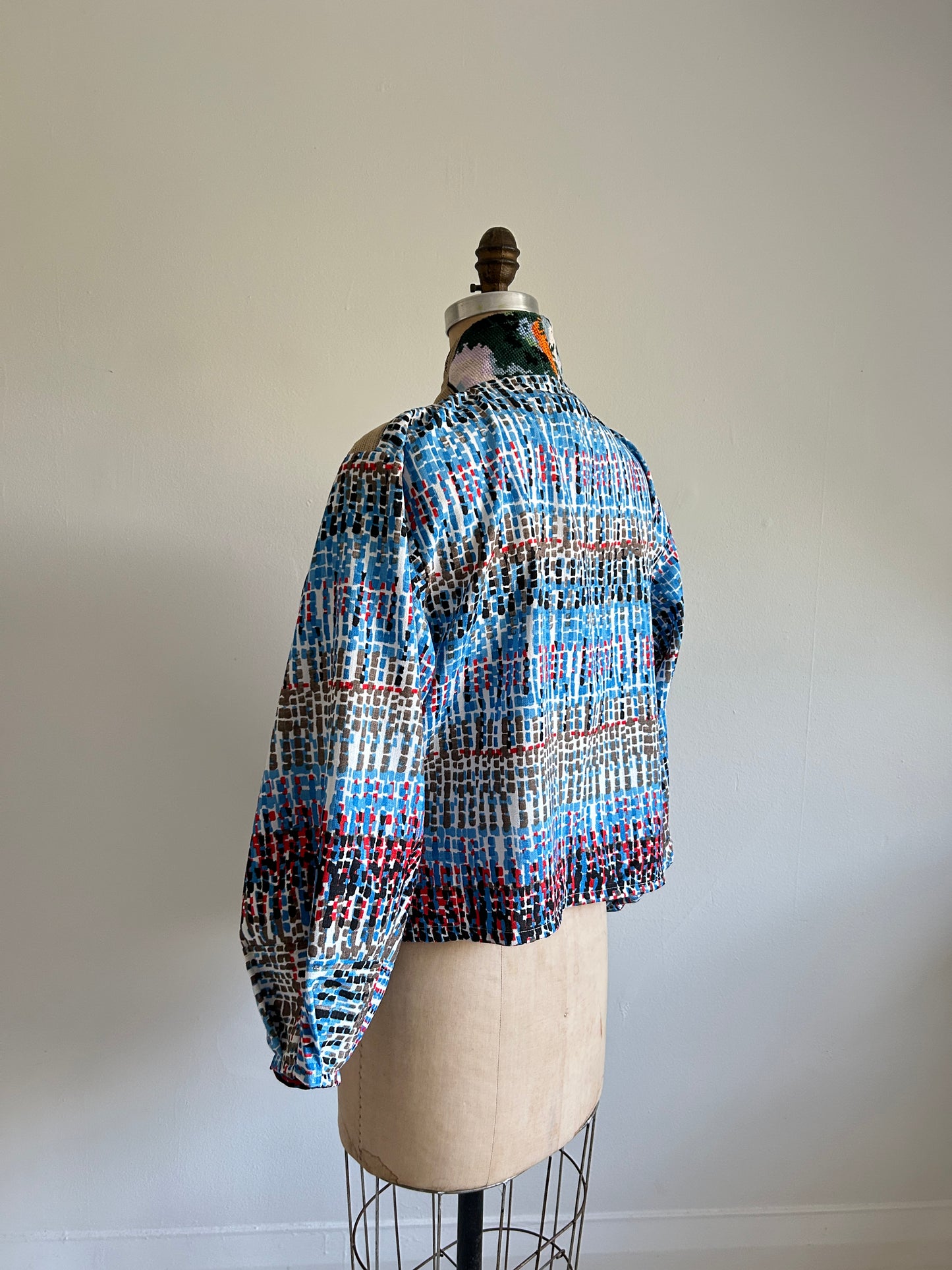 Vivianne Cropped Jacket with Vintage Needlepoint Swans Size M/L #VIVT21