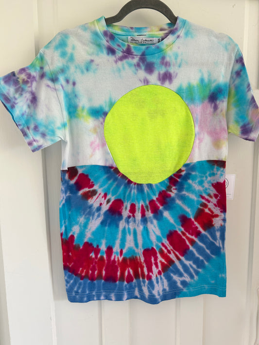 Reworked Preloved Tshirt - Circle Series Size XS/S #TSHIRT14