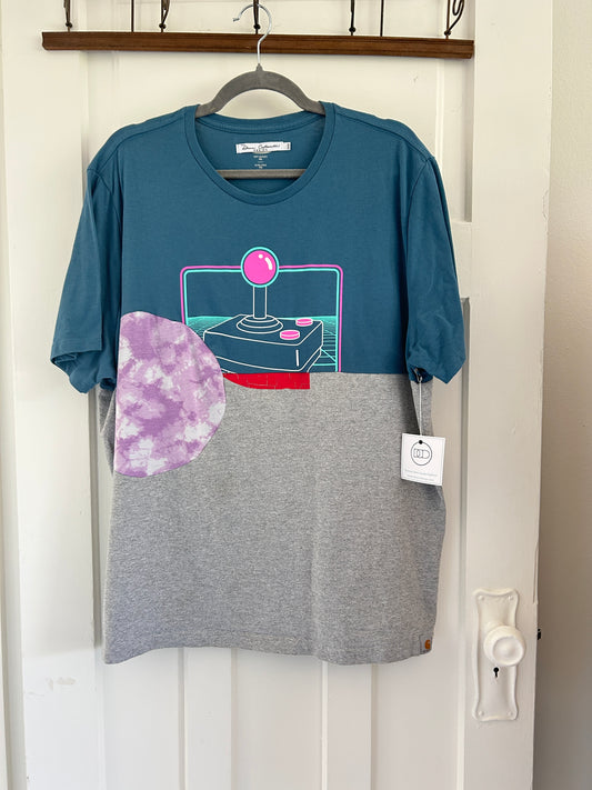 Reworked Preloved Tshirt - Circle Series Size 2X/3X #TSHIRT22