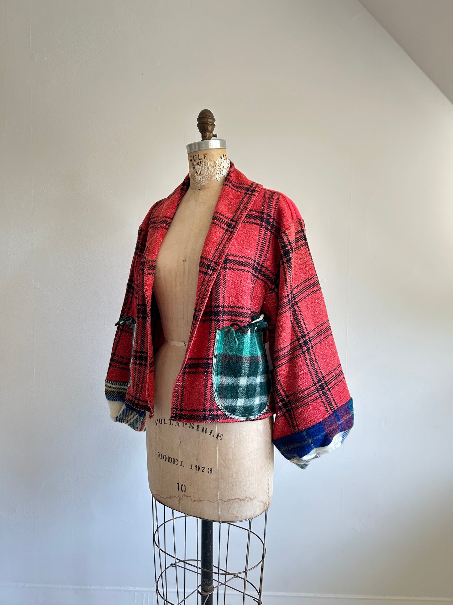 Vivianne Cropped Jacket with Upcycled Vintage Wool Size M/L #CVCWML7