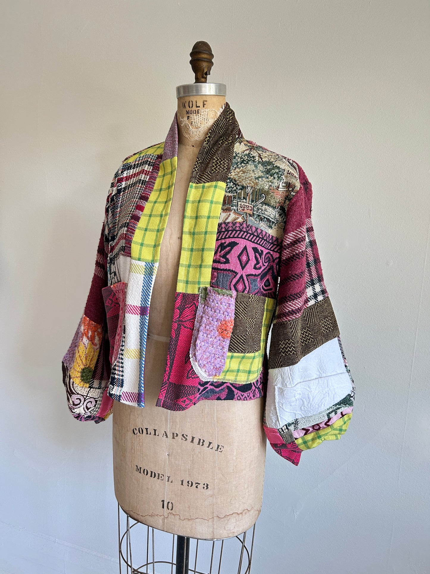 Vivianne Cropped Jacket with Upcycled Vintage Throw & Wool Blanket Patchwork Size S/M #CVCWSM8