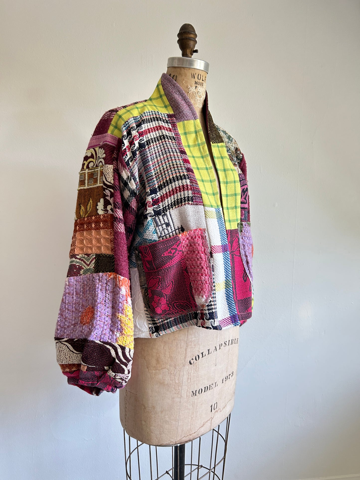 Vivianne Cropped Jacket with Upcycled Vintage Throw & Wool Blanket Patchwork Size S/M #CVCWSM8
