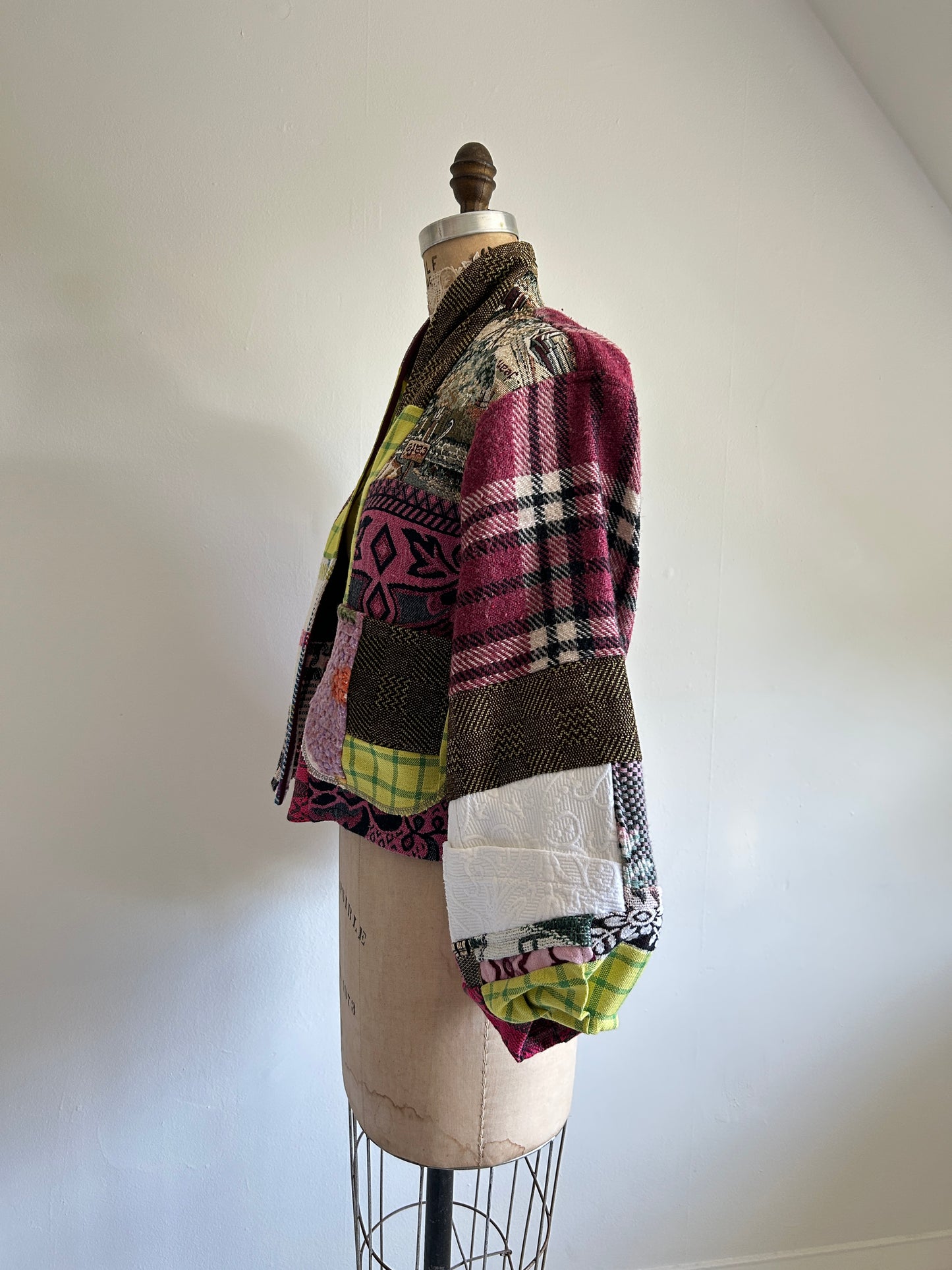 Vivianne Cropped Jacket with Upcycled Vintage Throw & Wool Blanket Patchwork Size S/M #CVCWSM8