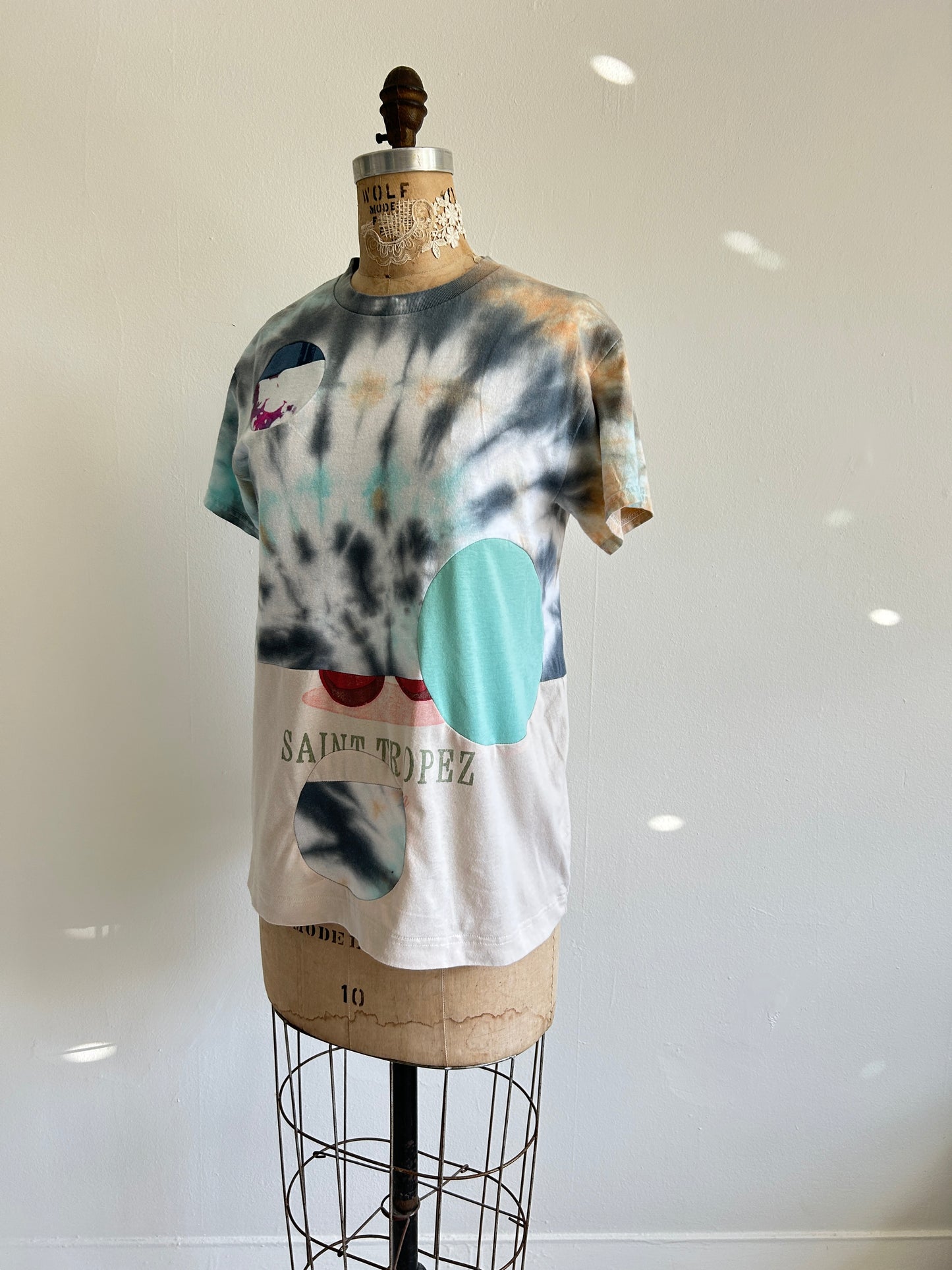 Reworked Preloved Tie Dyed Tshirt - Circle Series Size XS/S #TSHIRT3