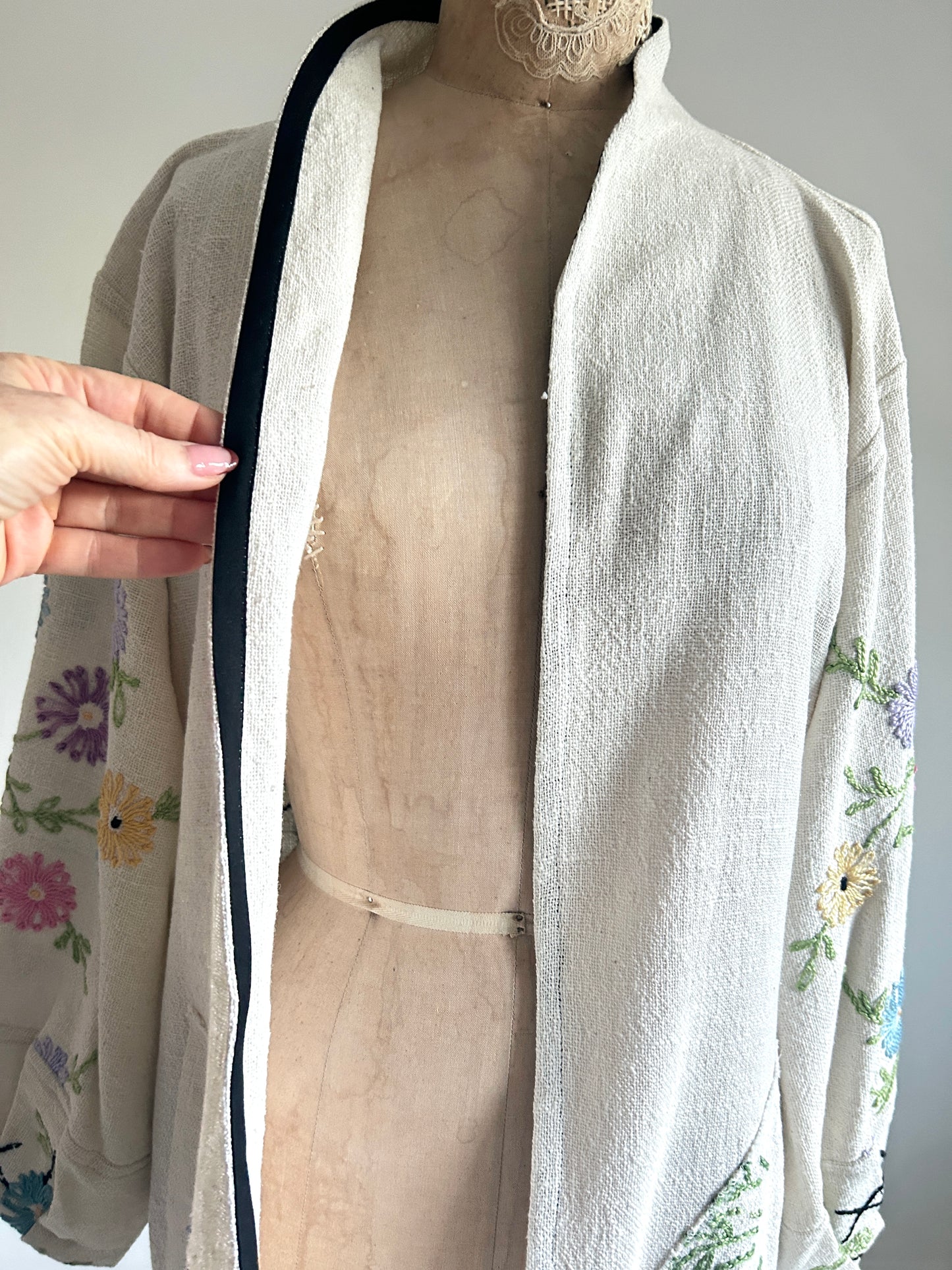 Vivianne Upcycled Vintage Linen Embroidered Jacket Size S/M #CVJCOSM2