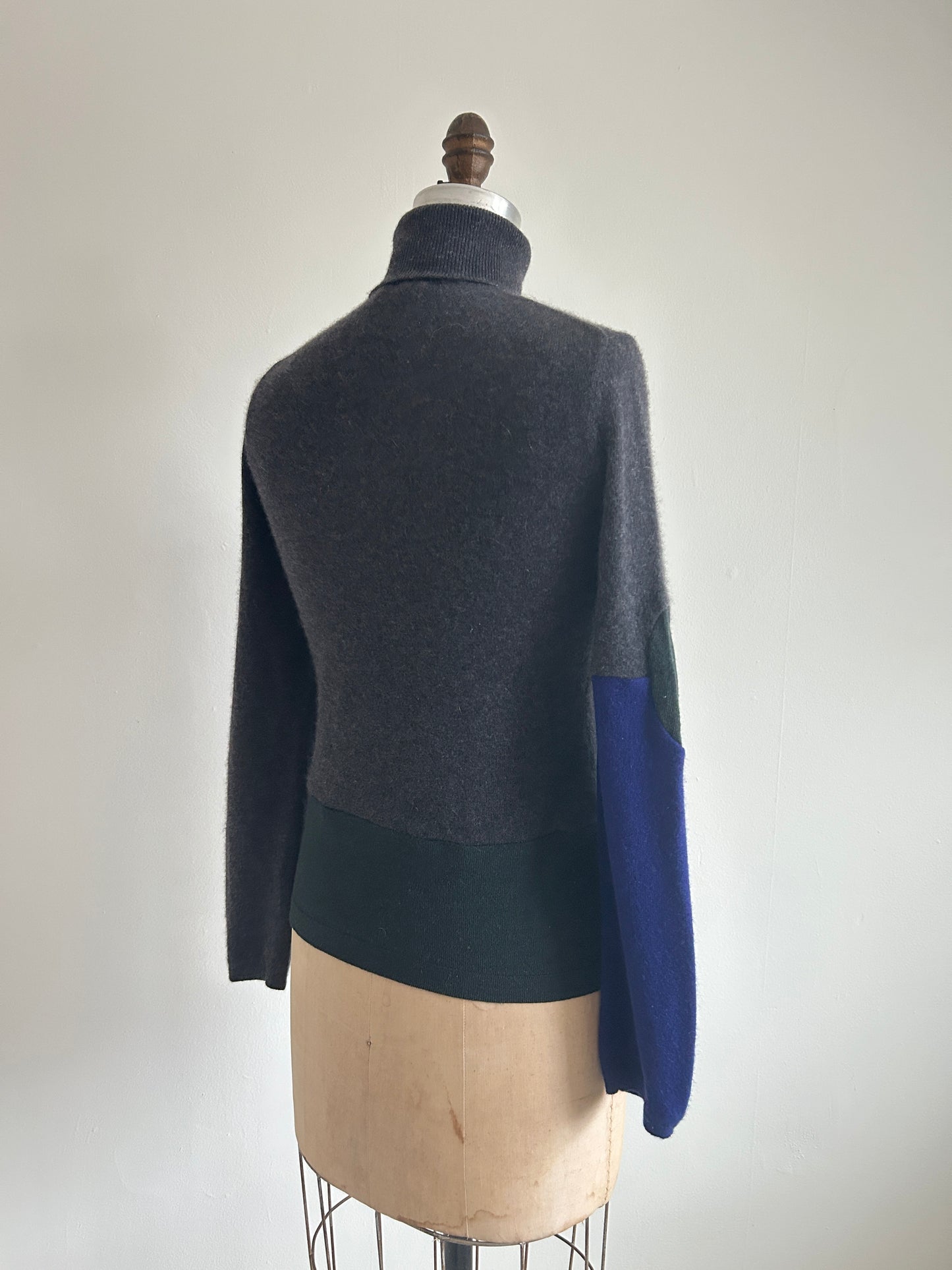 Abstract Art Patched Upcycled Cashmere & Silk Size XS/S #CASXSS34