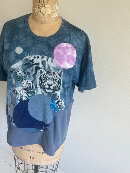 Reworked Preloved Smithsonian National Museum of Natural History Tshirt - Circle Series Size M/L #TSHIRT8