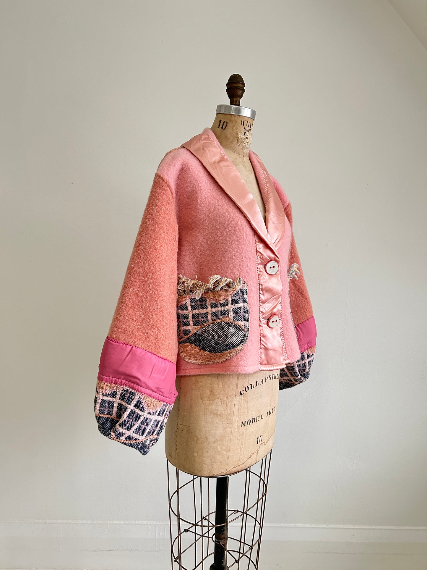 Vivianne Cropped Jacket with Upcycled Vintage Wool & Throw Blanket Size M/L #CVCWML39