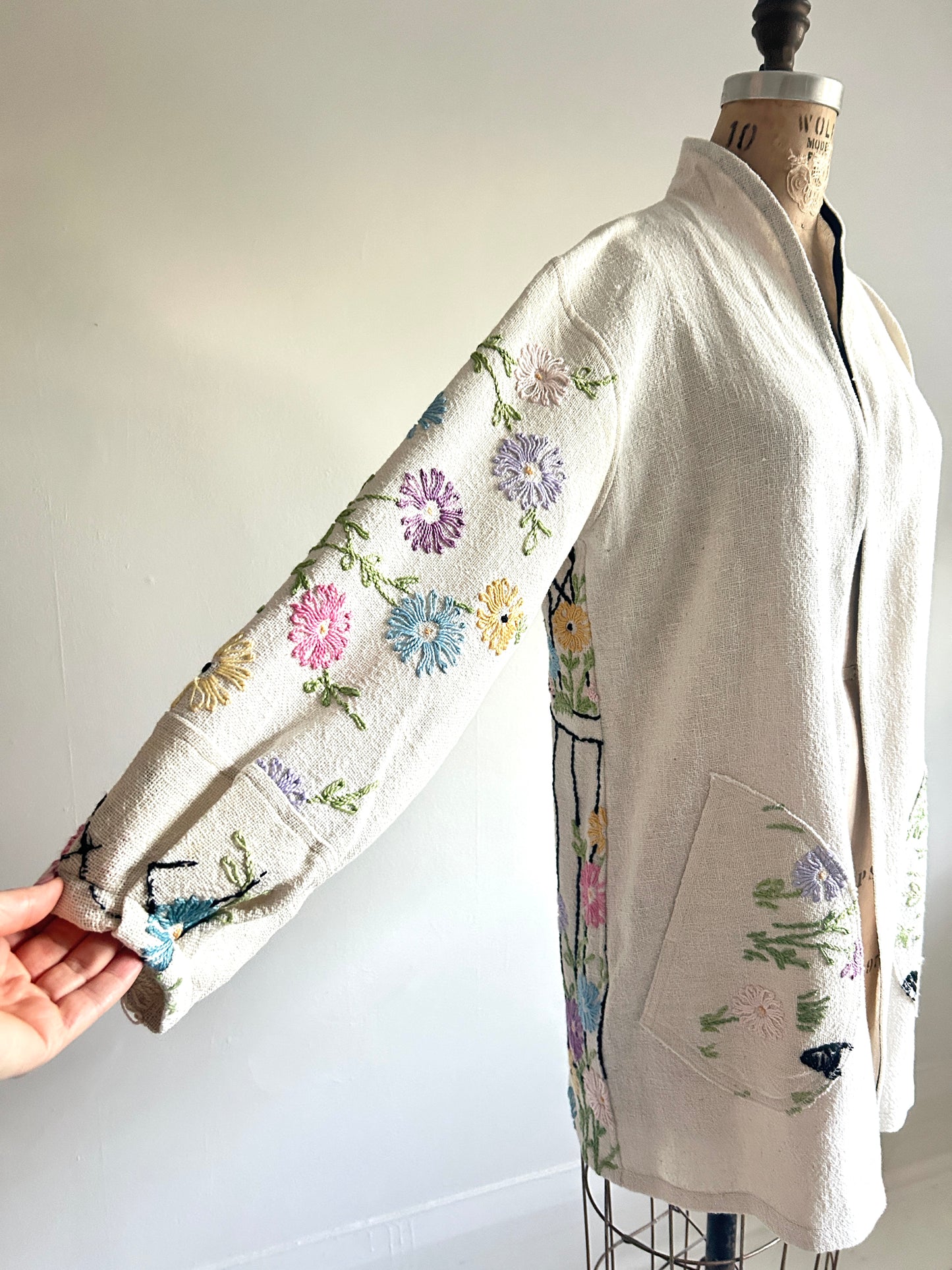 Vivianne Upcycled Vintage Linen Embroidered Jacket Size S/M #CVJCOSM2