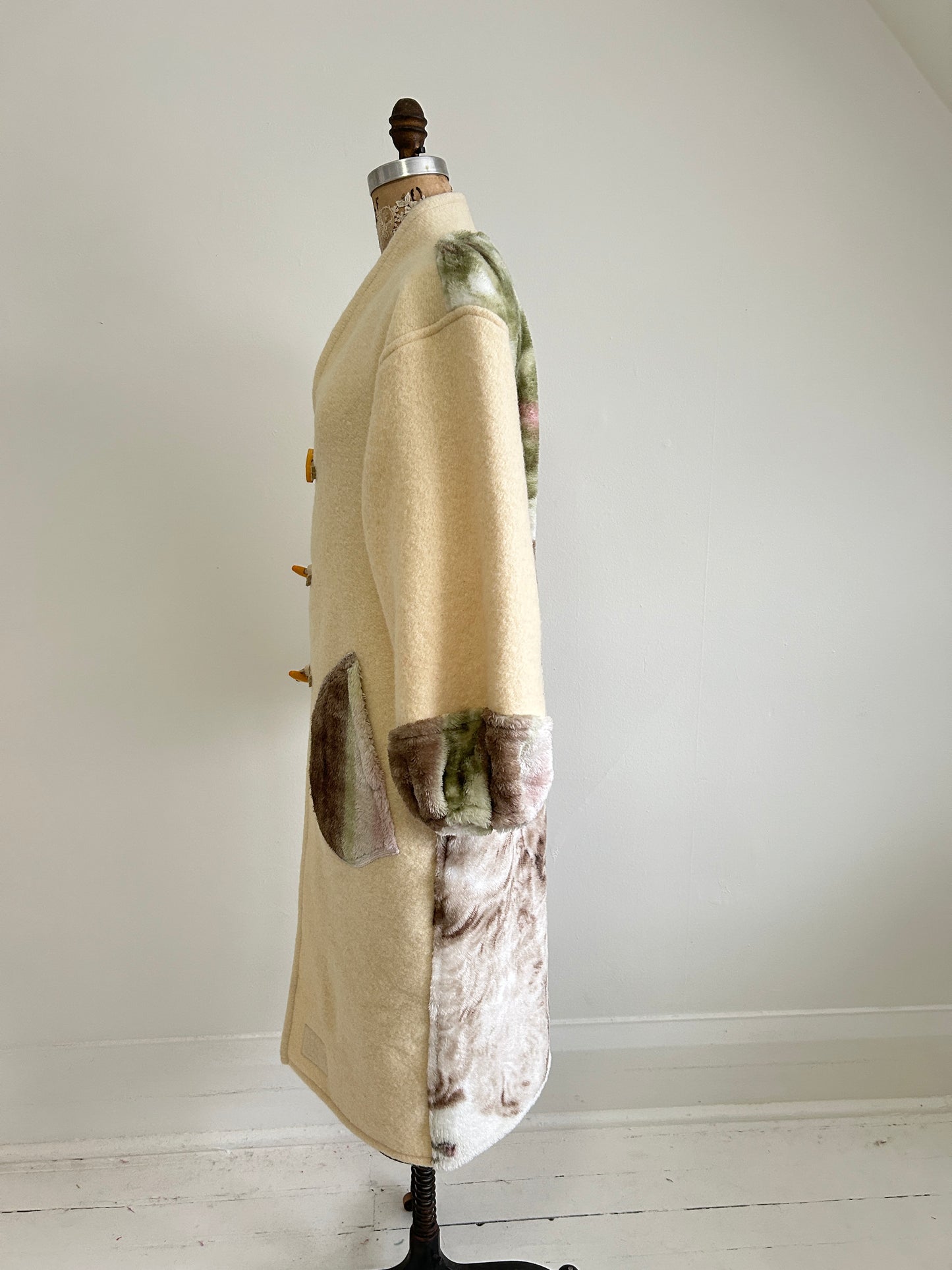 Vivianne Duster with Upcycled Fleece & Vintage Wool Blanket Puppy Theme Size S/M #CVDWSM43