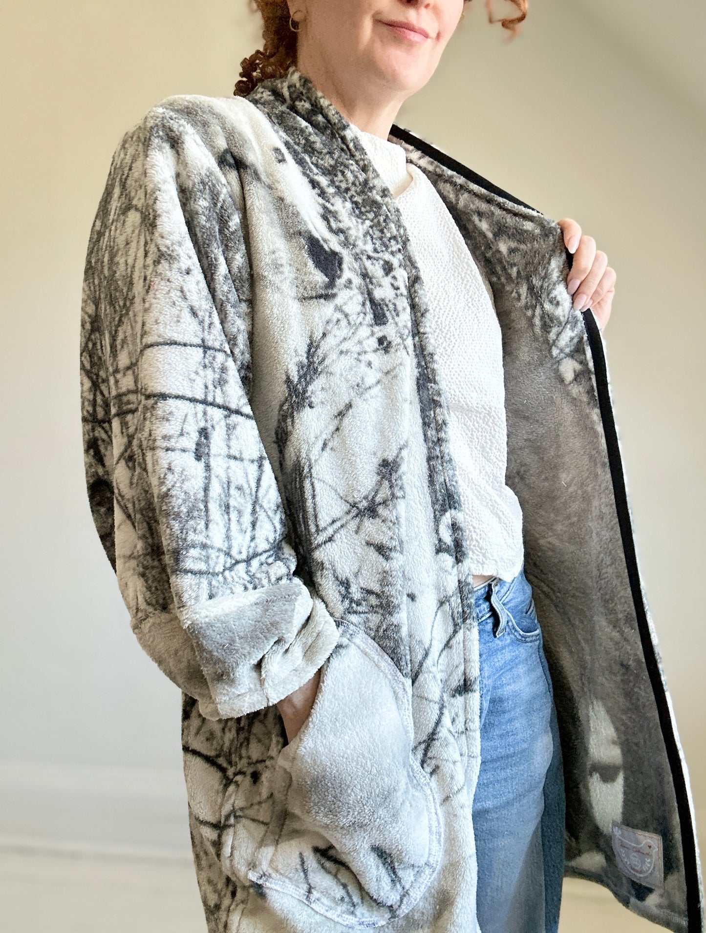Vivianne Jacket with Upcycled Fleece Throw Blanket Wolf Theme Size M/L #CVJFML24