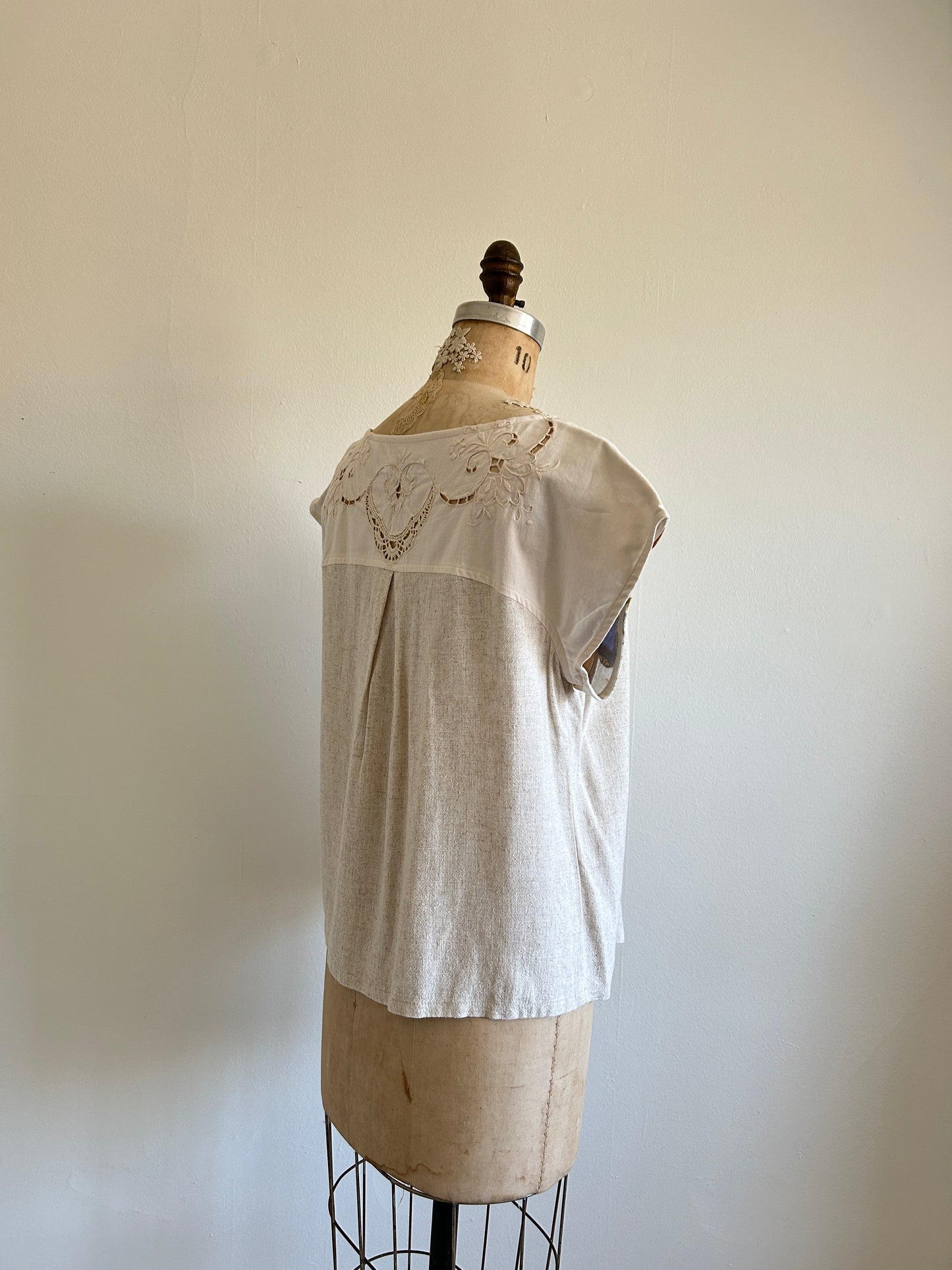 Peony Top - One of a Kind Upcycled & Vintage Cut Lace Cotton & Linen Size L #PEO16
