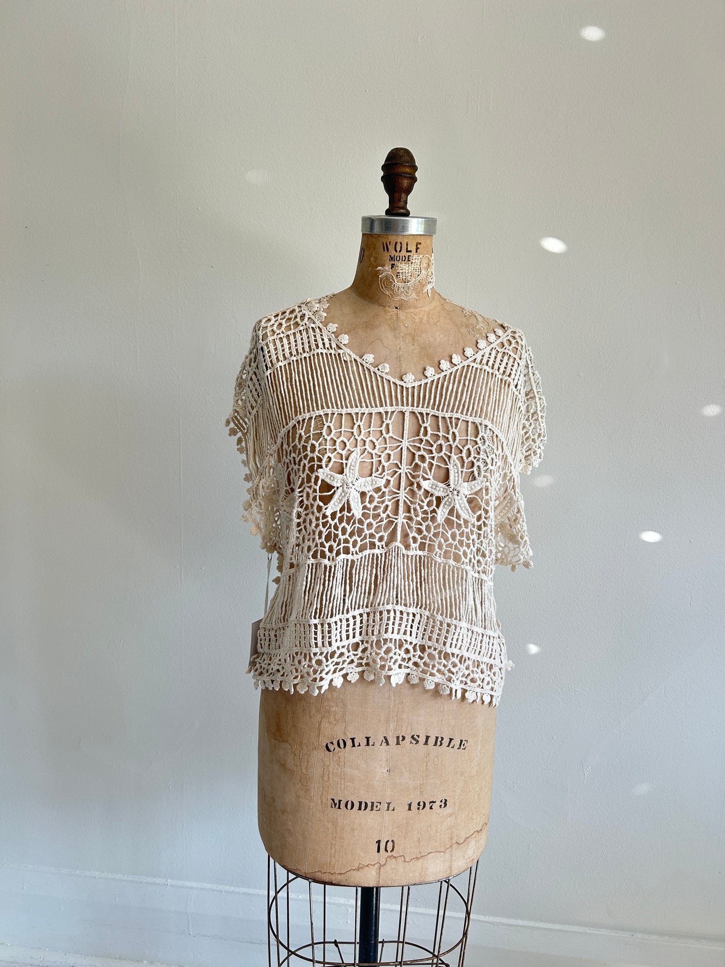 Preloved Cream Crocheted Top Size L #VIN3