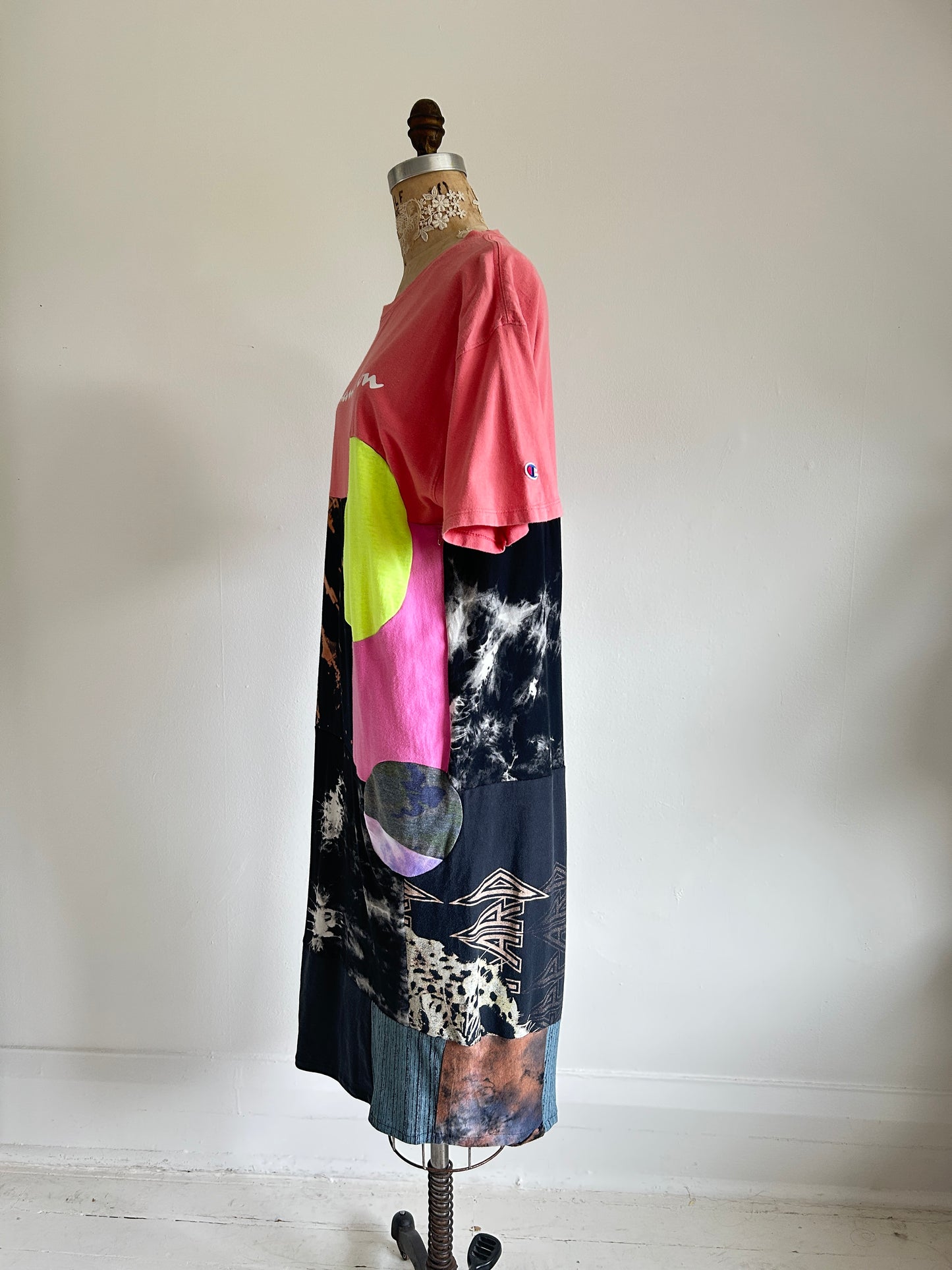 Vintage & Upcycled Tshirt Dress Size L/XL #TDRESS8