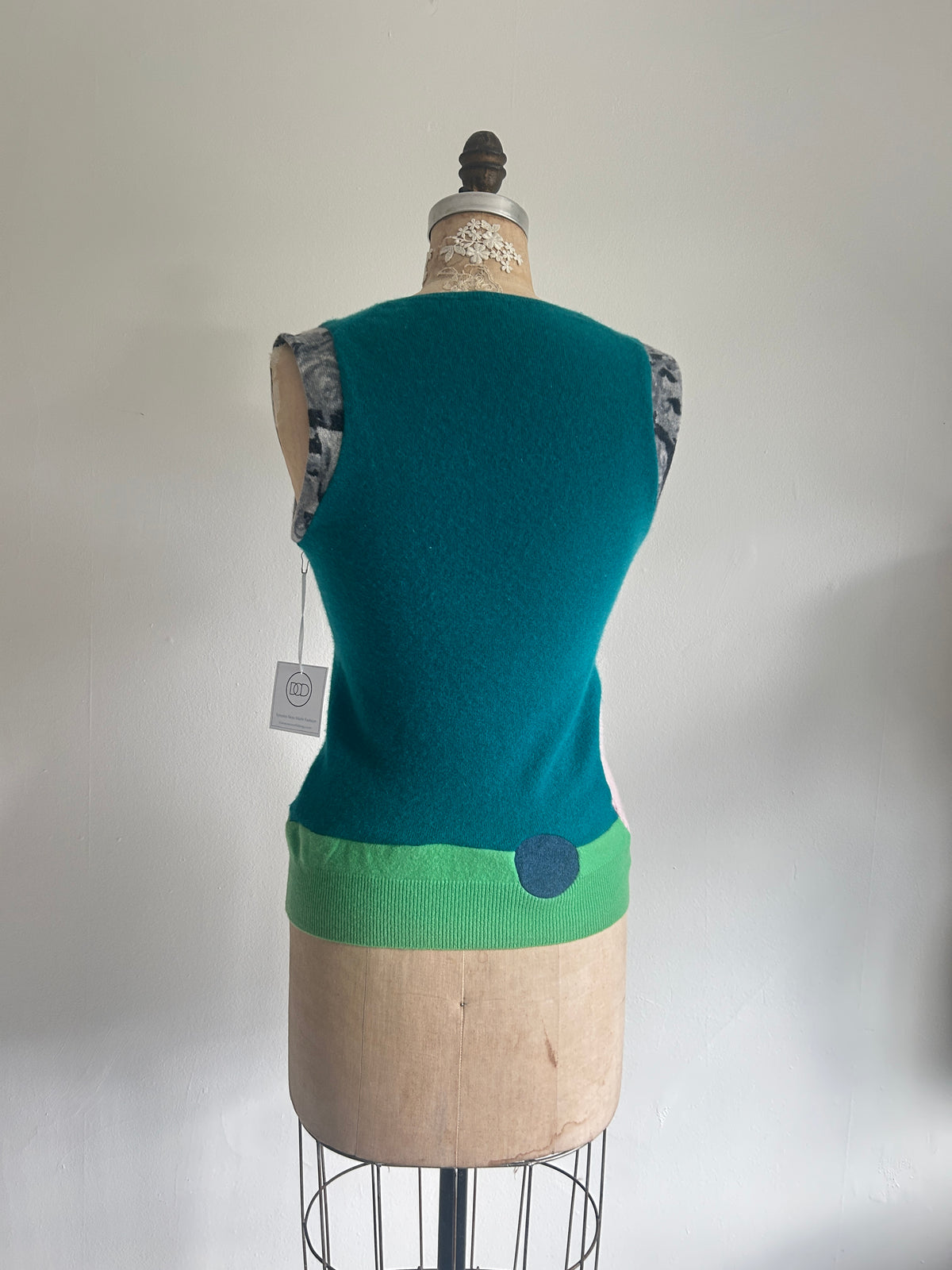 Abstract Art Patched Upcycled Cashmere Vest Size XS/S #CAVXXS26