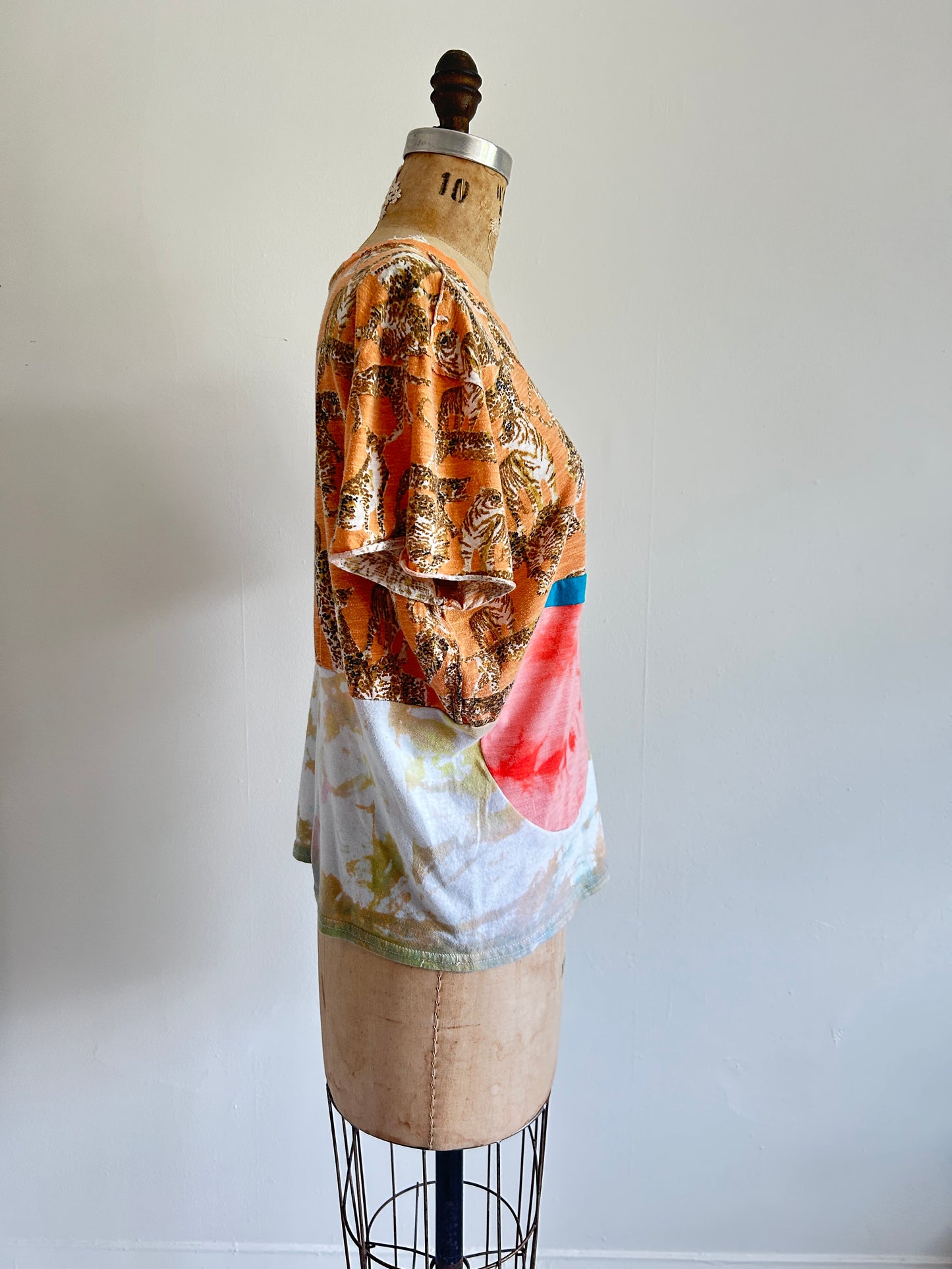 Reworked Preloved Tie Dyed and Tiger Cropped Tshirt - Circle Series Size M/L #TSHIRT15