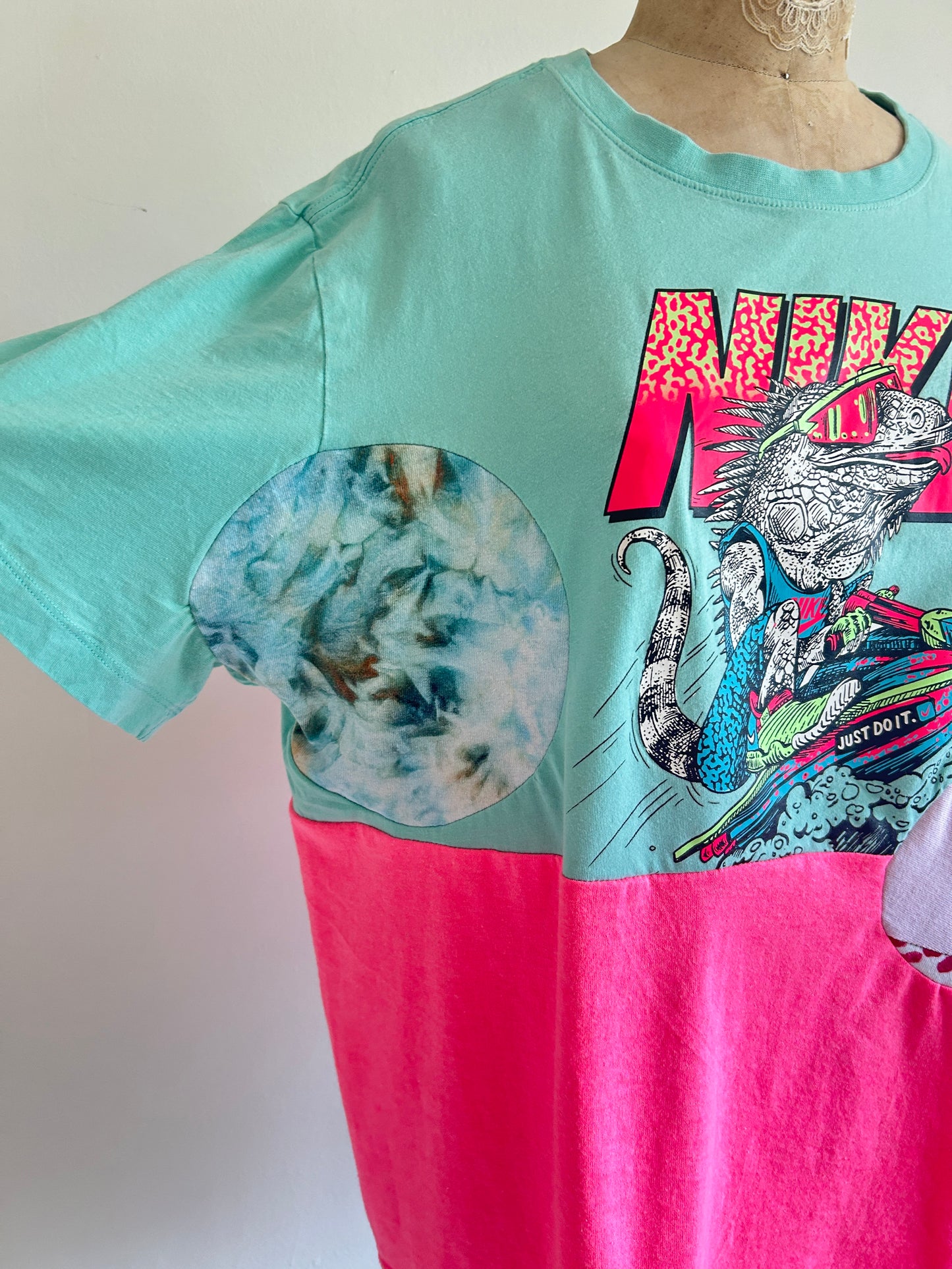 Reworked Preloved Nike & Neon Tshirt - Circle Series Size XL/2X #TSHIRT13