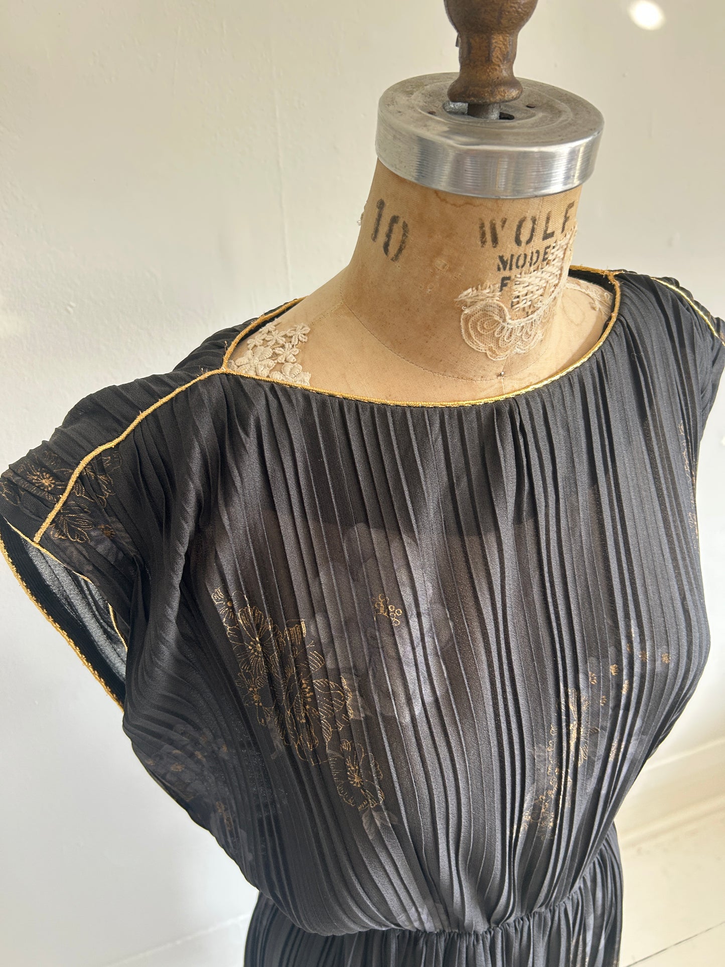 Vintage Sheer Pleated Dress Size M/L #VIN7