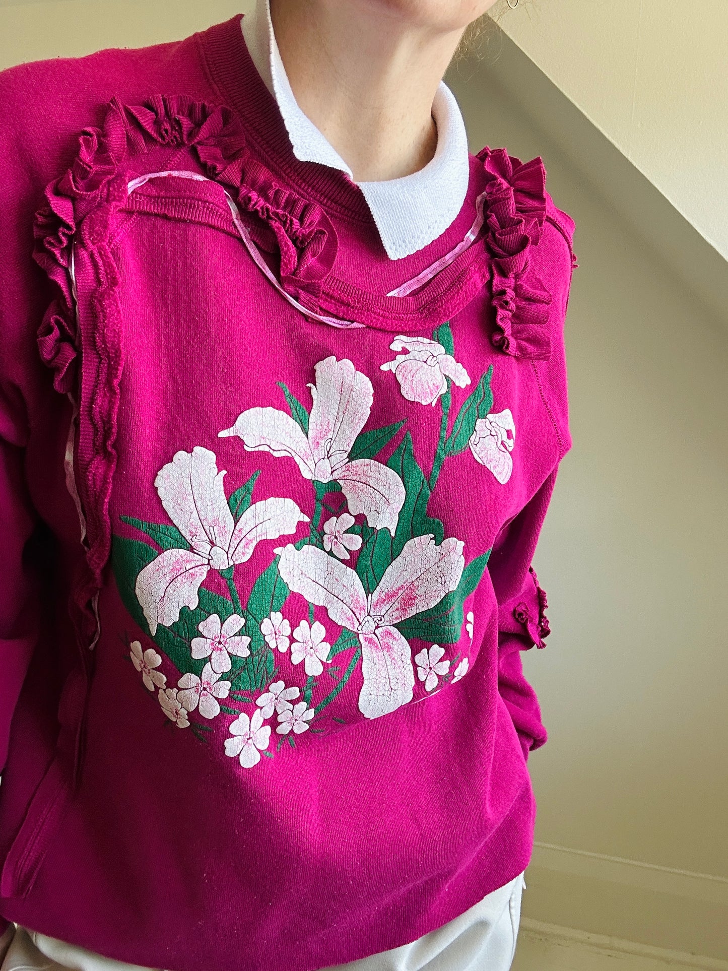 Ruffled Vintage 1990 Sweatshirt L/XL #SWLXL1