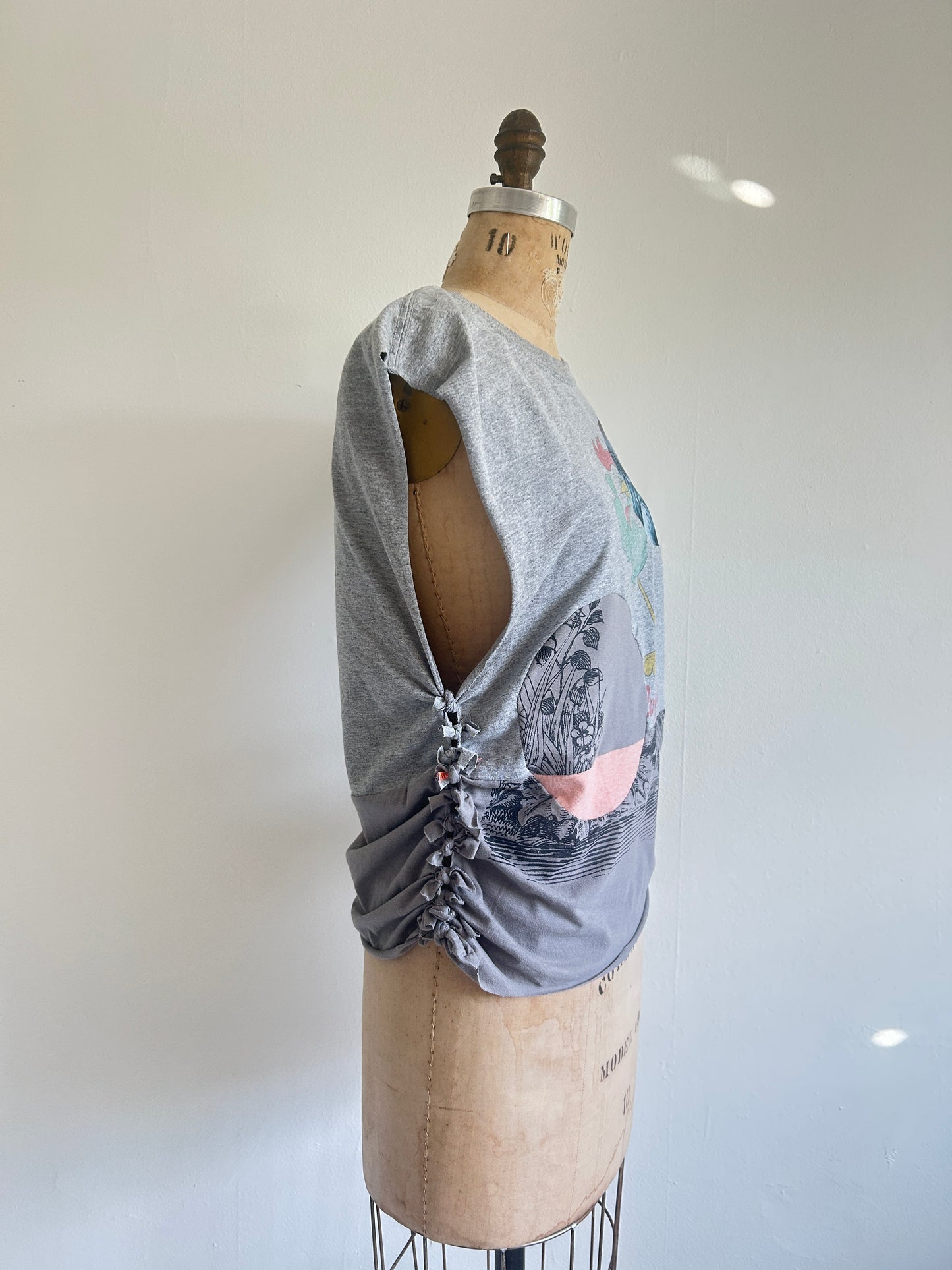 Reworked Preloved Keloggs Tshirt - Circle Series Size M/L #TSHIRT7