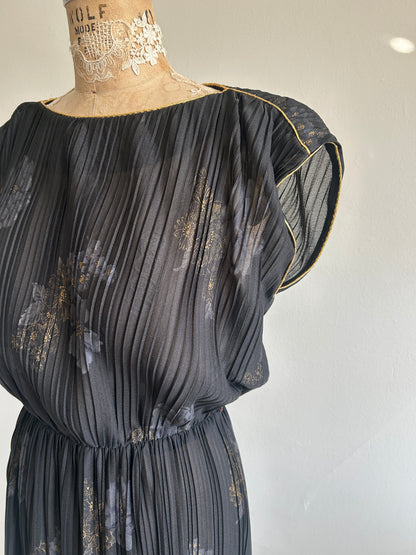 Vintage Sheer Pleated Dress Size M/L #VIN7