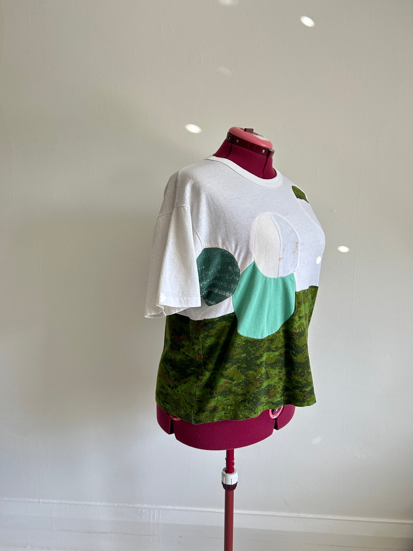 Reworked Preloved Tshirt - Circle Series Size 2X/3X #TSHIRT17