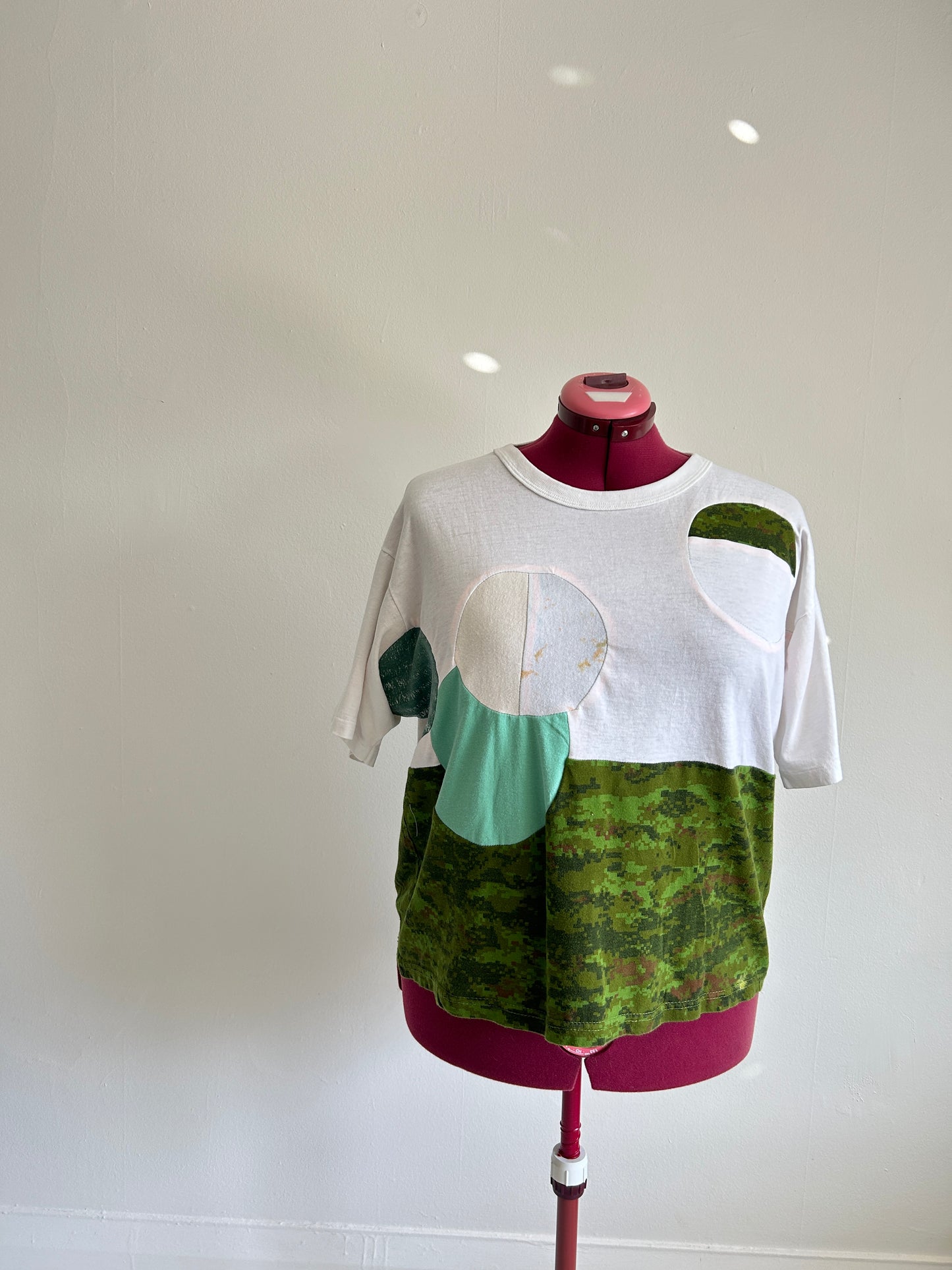 Reworked Preloved Tshirt - Circle Series Size 2X/3X #TSHIRT17
