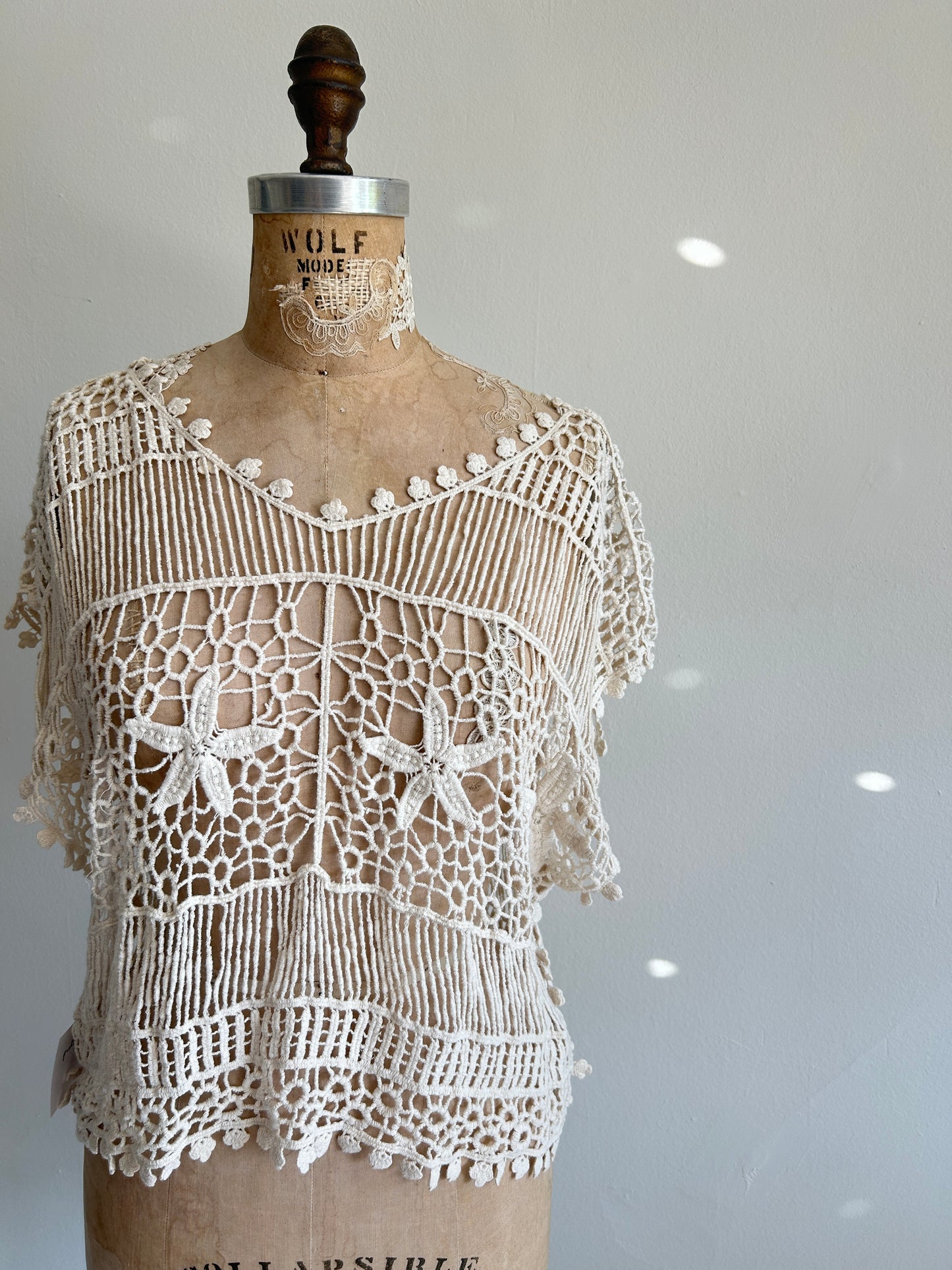 Preloved Cream Crocheted Top Size L #VIN3