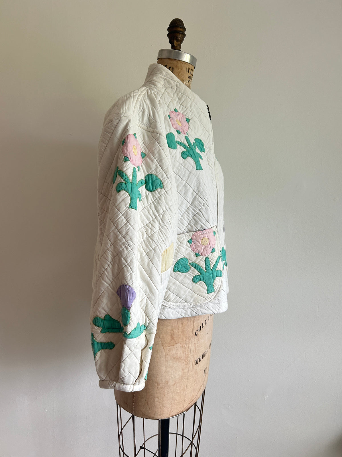 Billie Zip Up Jacket with Upcycled Vintage Quilt Size M/L #BILLMLCR6
