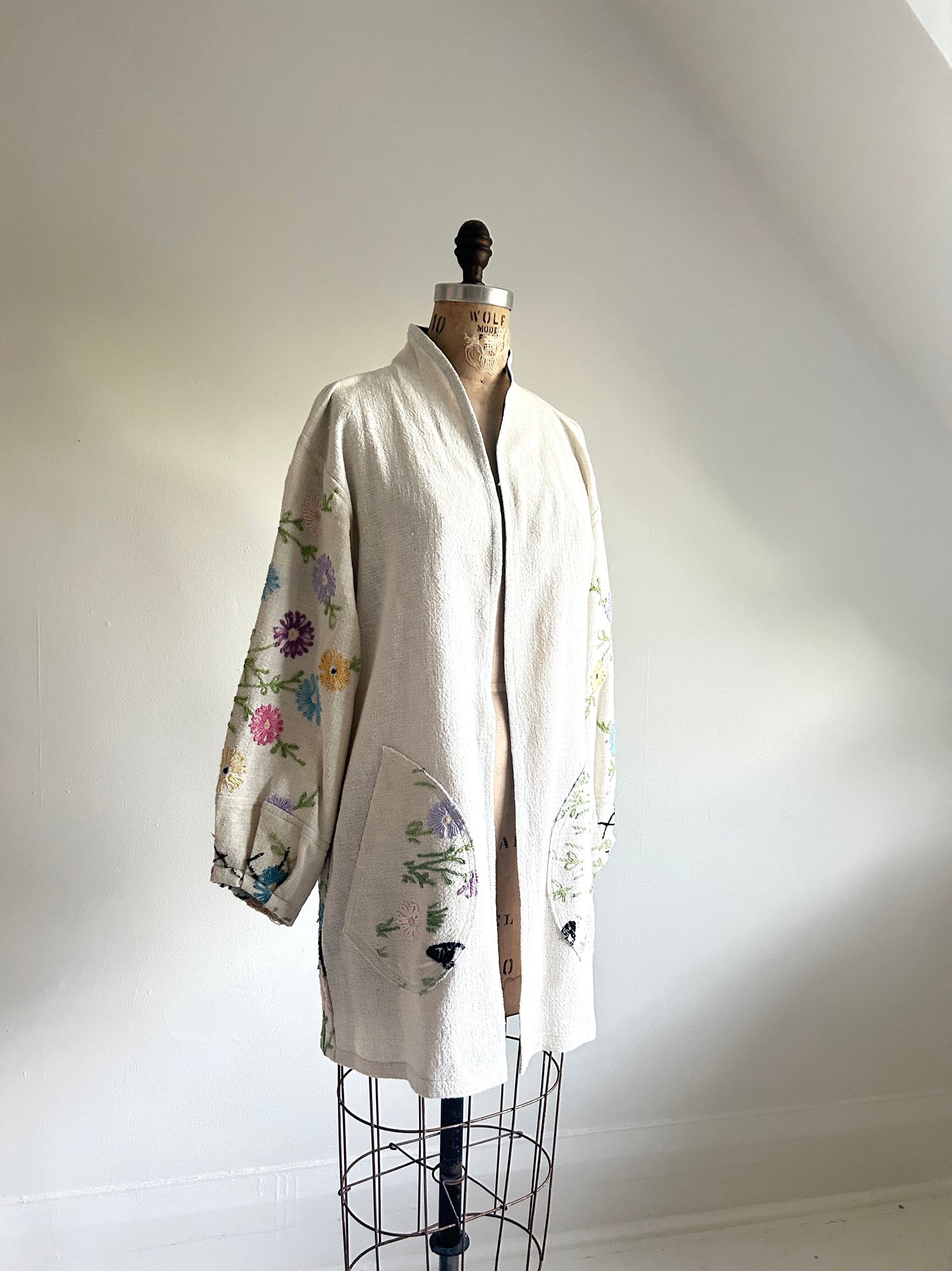 Vivianne Upcycled Vintage Linen Embroidered Jacket Size S/M #CVJCOSM2
