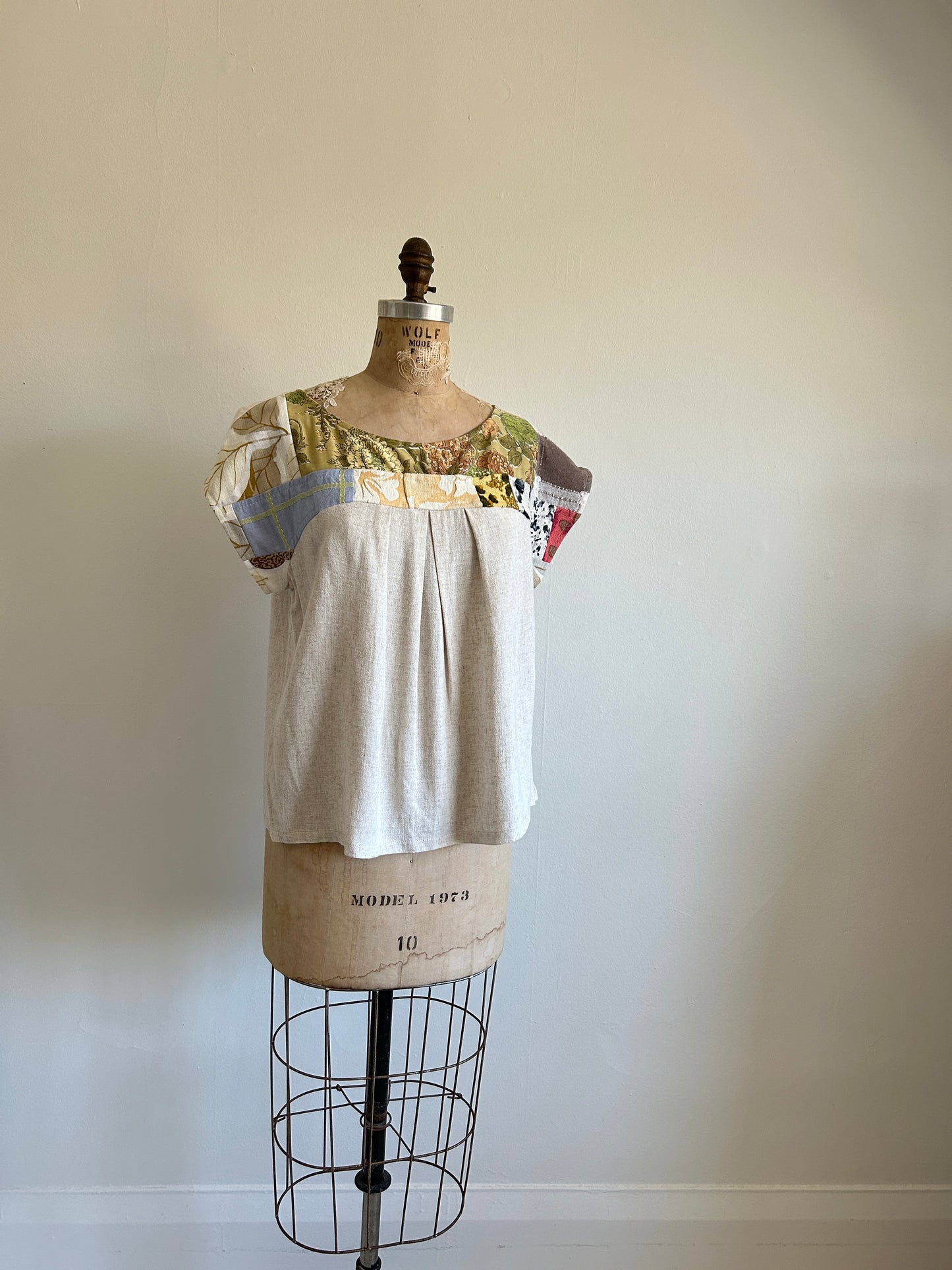 Peony Top - One of a Kind Upcycled & Vintage Cut Lace Cotton & Linen Size L #PEO16