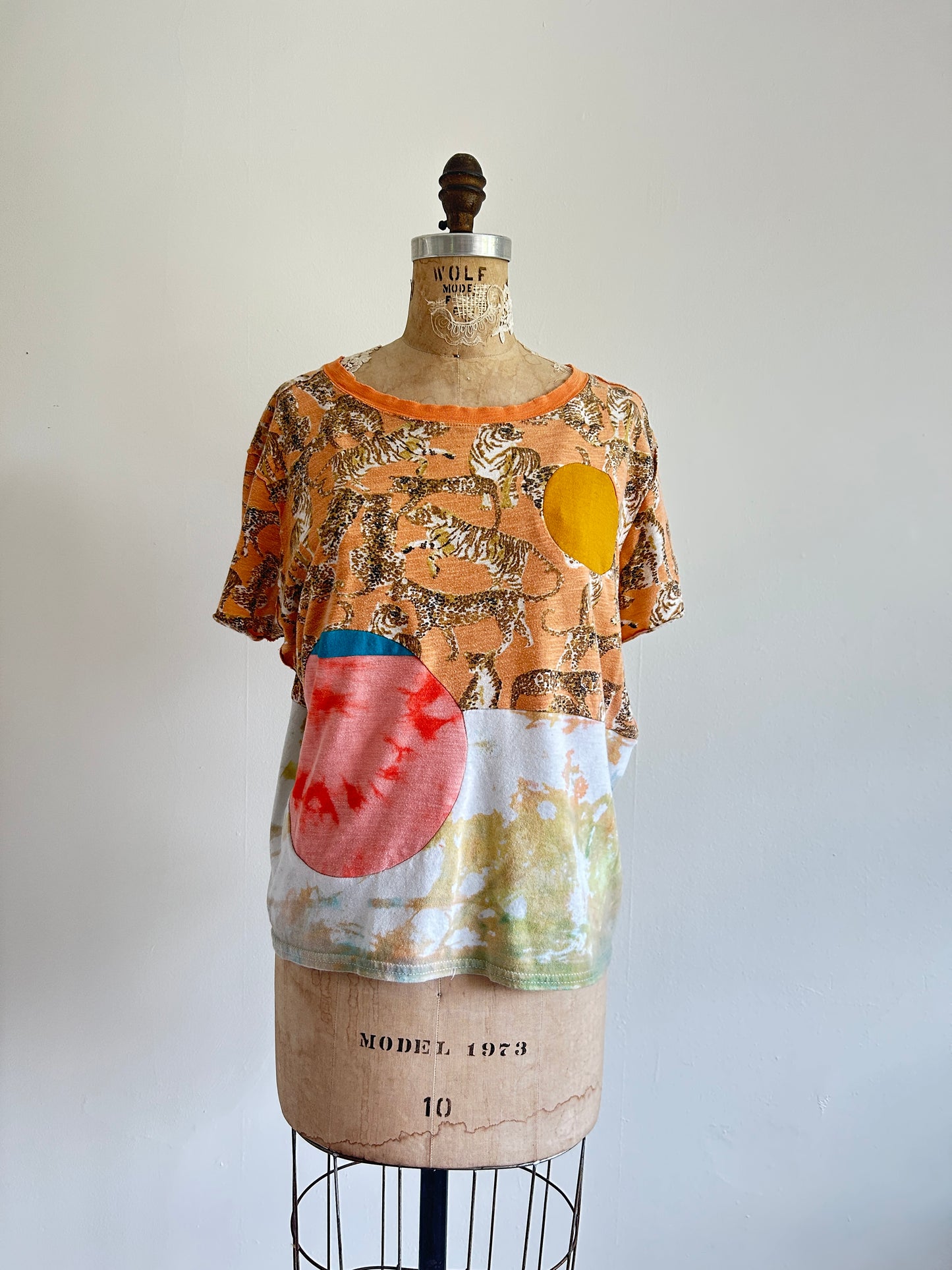 Reworked Preloved Tie Dyed and Tiger Cropped Tshirt - Circle Series Size M/L #TSHIRT15