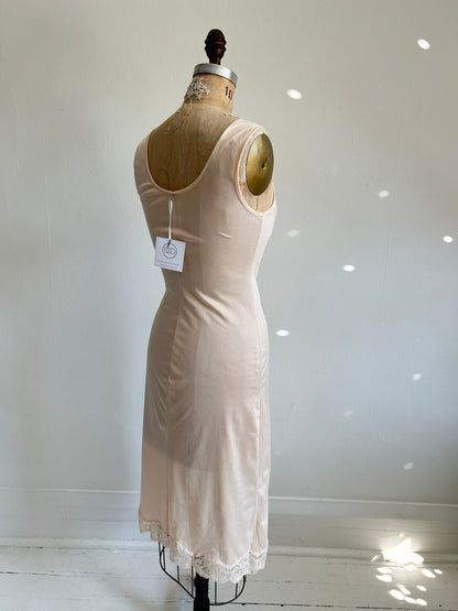 Vintage Peachy Beige Lace Slip Size XS/S #VIN4