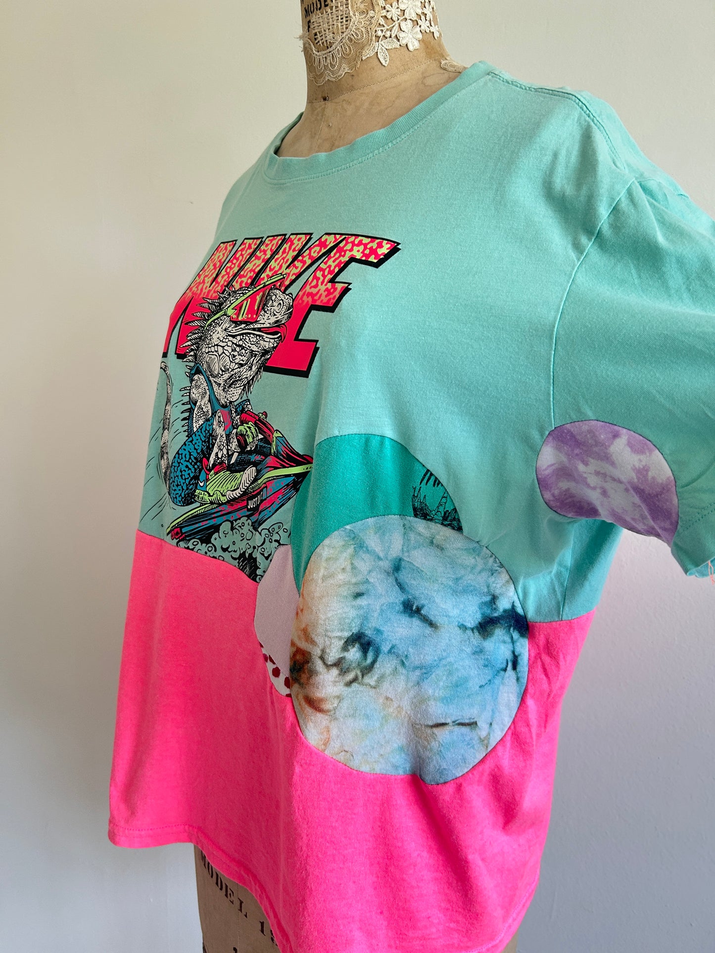 Reworked Preloved Nike & Neon Tshirt - Circle Series Size XL/2X #TSHIRT13