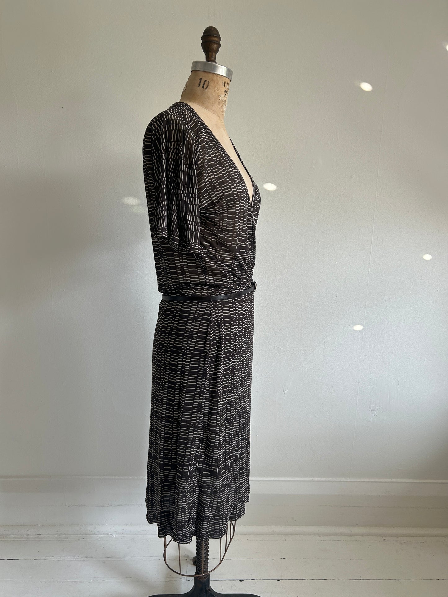 Preloved Hugo Boss Silk Sheer Faux Wrap Dress Size M #VIN8