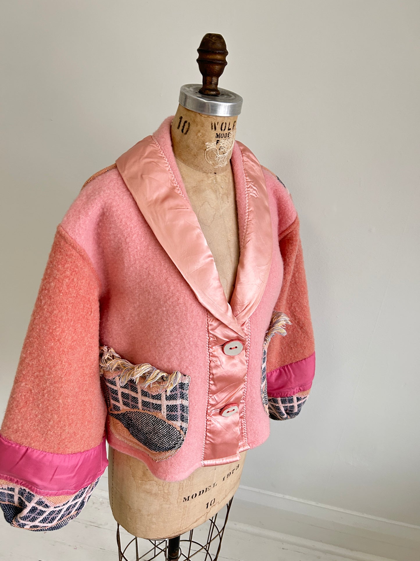Vivianne Cropped Jacket with Upcycled Vintage Wool & Throw Blanket Size M/L #CVCWML39
