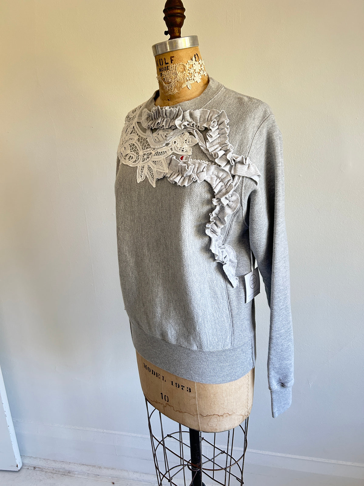 Ruffled & Battenburg Lace Upcycled Champion Sweatshirt XS/S #SWRXXS3