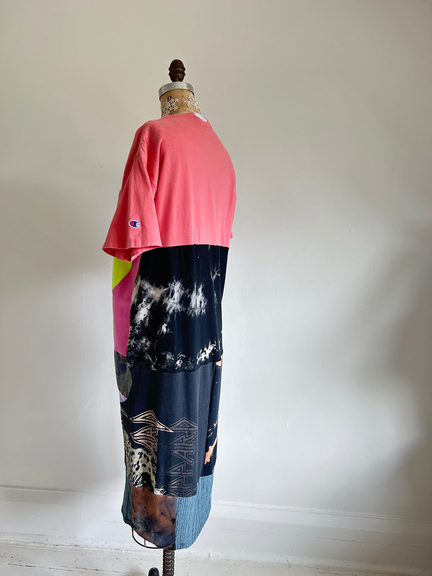 Vintage & Upcycled Tshirt Dress Size L/XL #TDRESS8