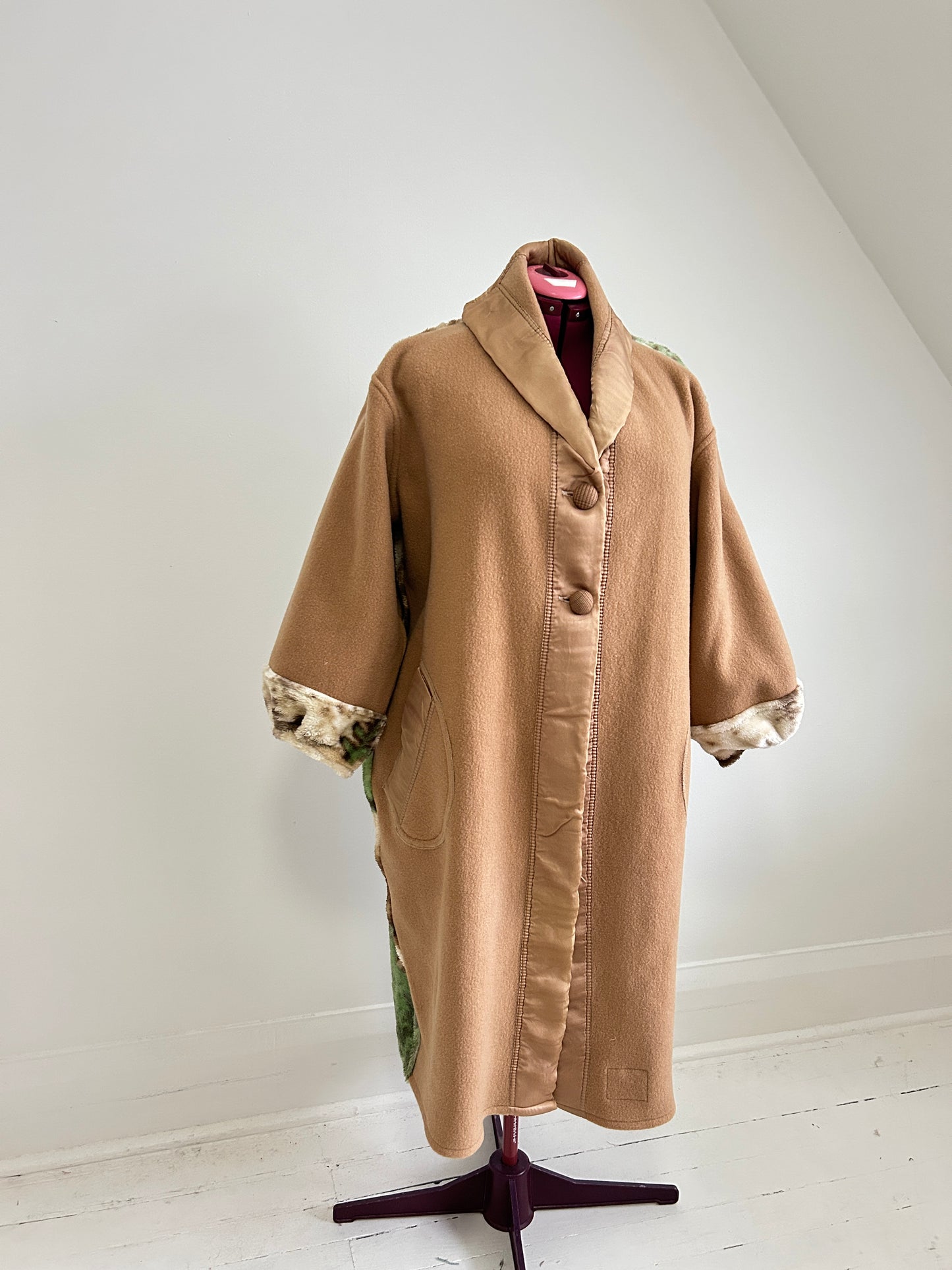 Vivianne Duster with Upcycled Fleece & Vintage Wool Blanket Puppy Theme Size XL/2X #CVDW23X30