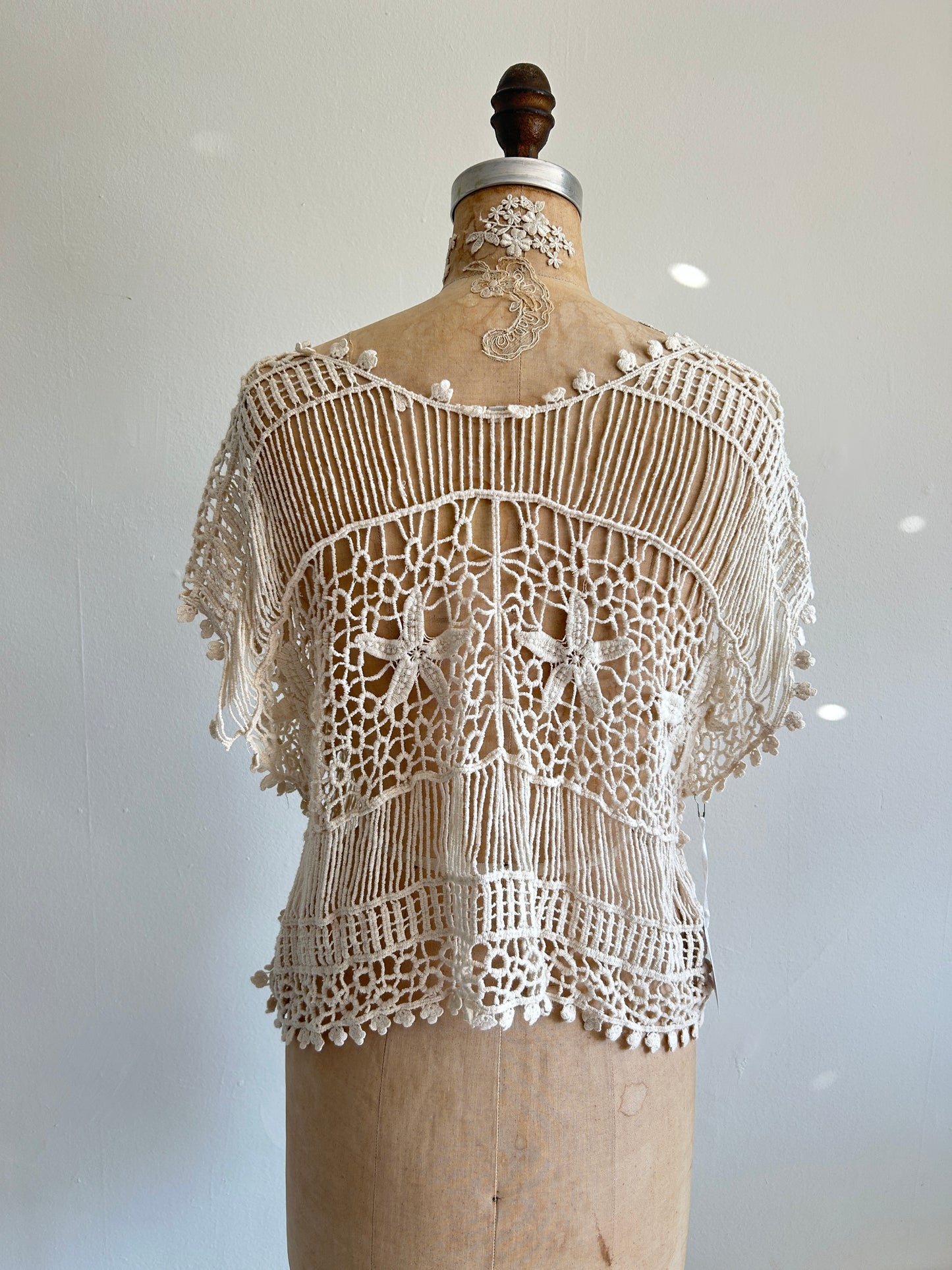 Preloved Cream Crocheted Top Size L #VIN3